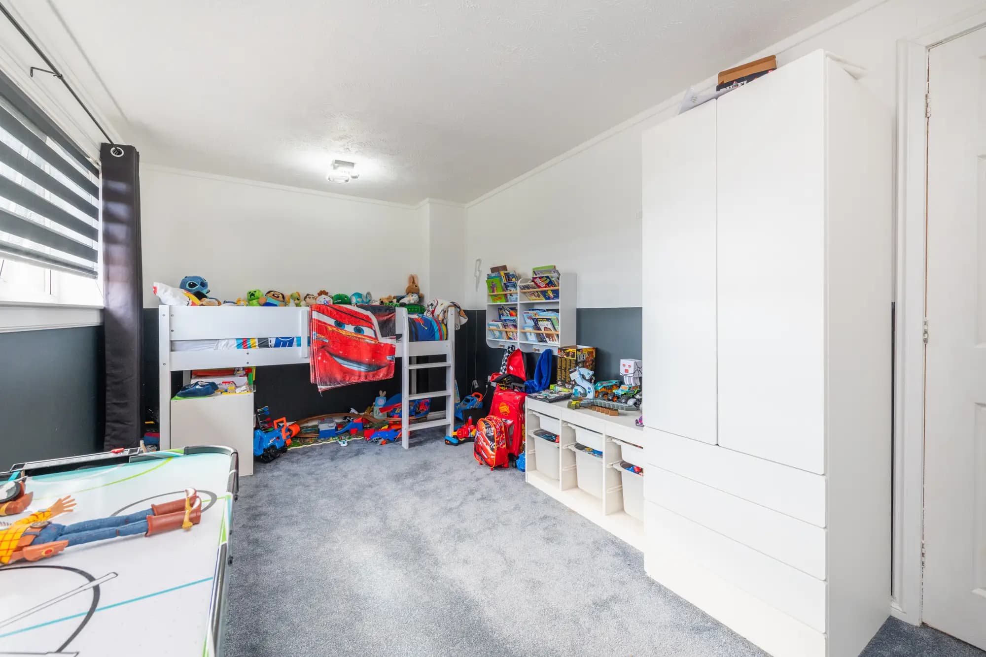 property photo 14 of 37