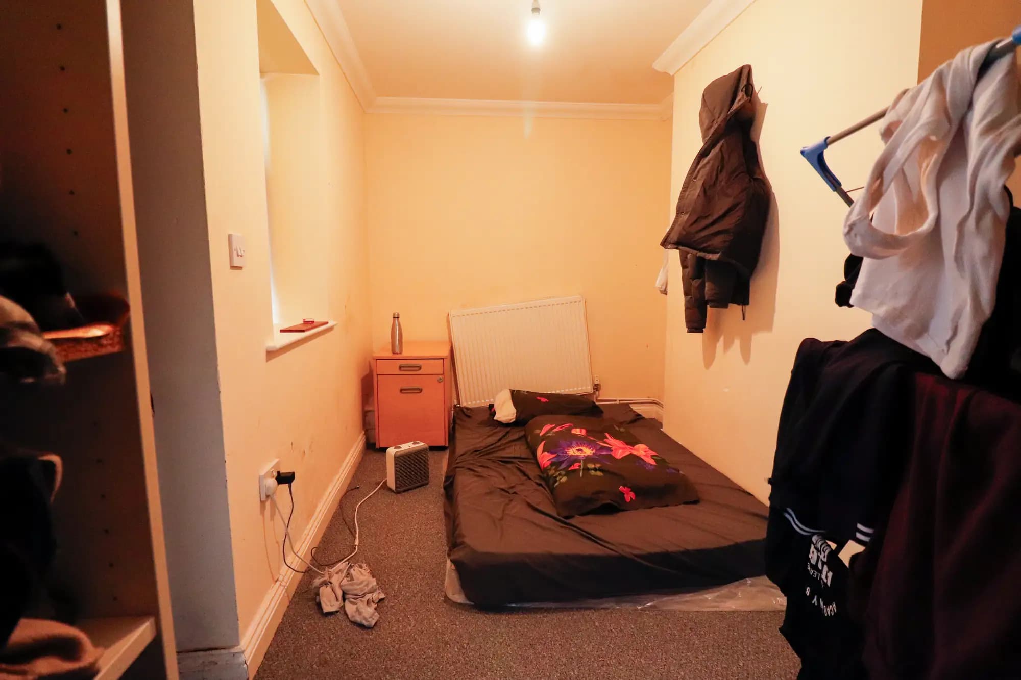 property photo 4 of 8