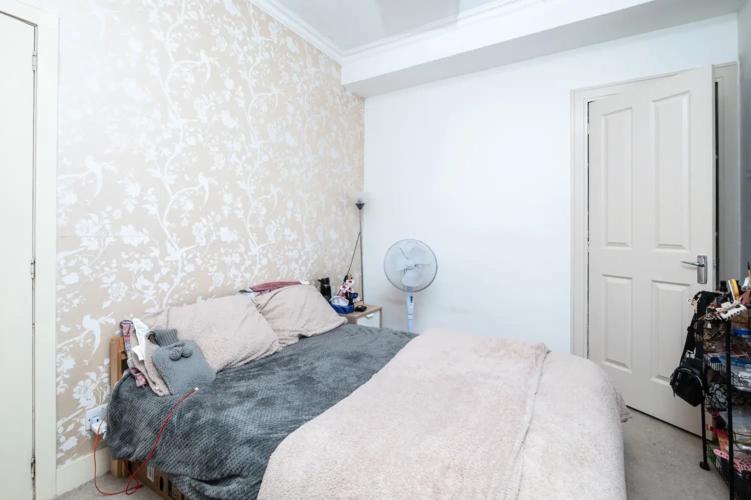 property photo 9 of 15