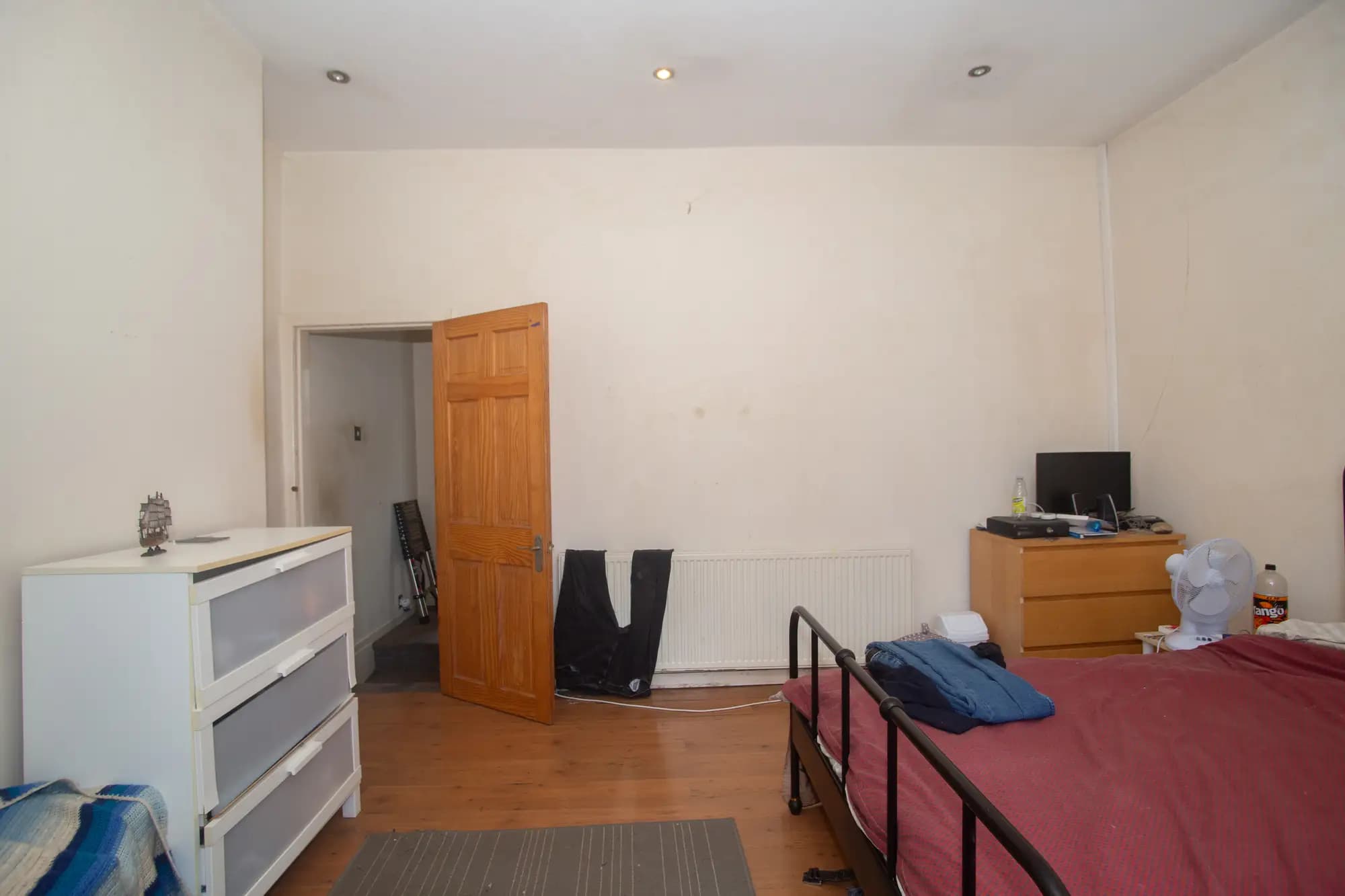 property photo 11 of 19