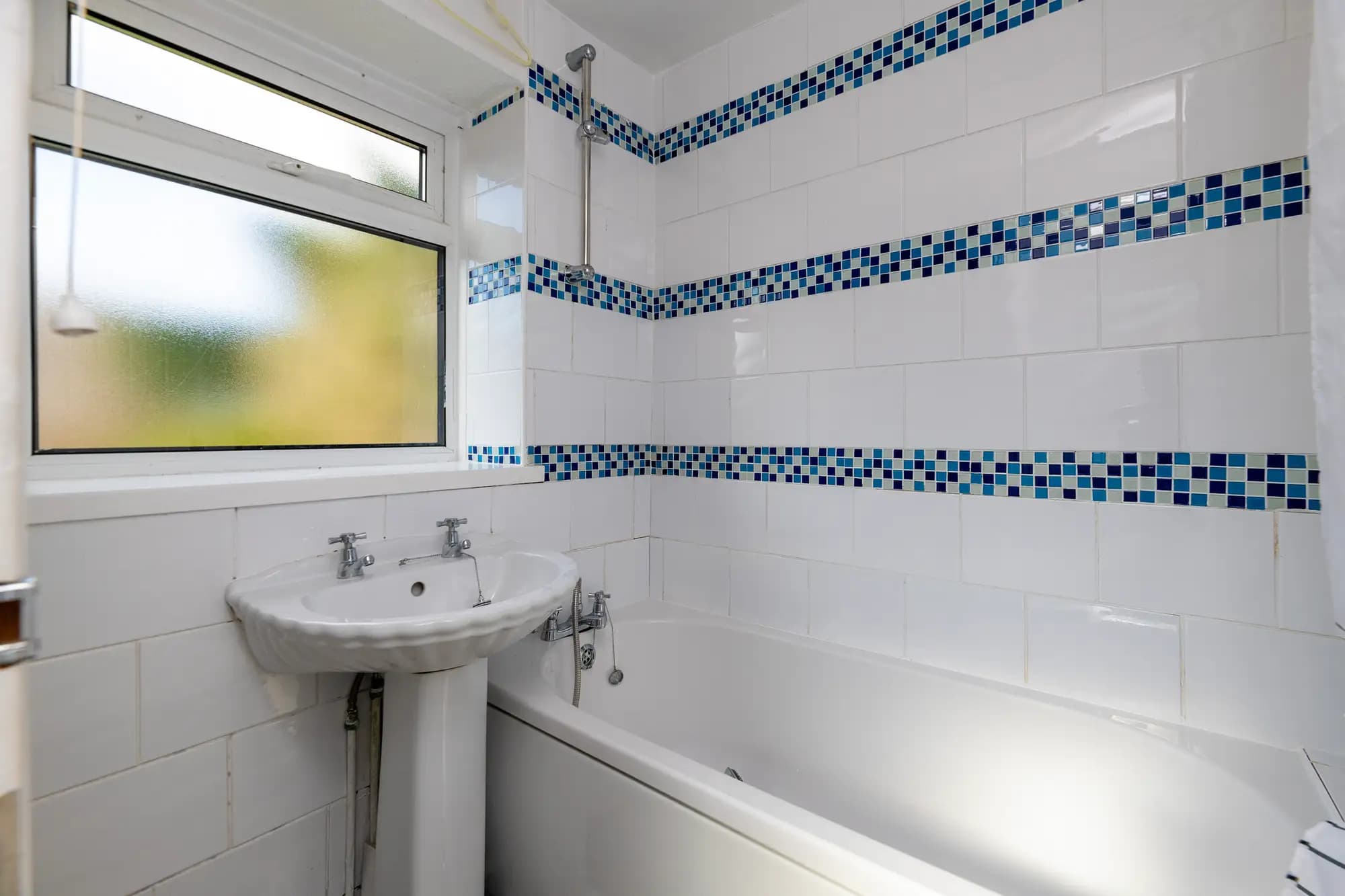 property photo 9 of 17