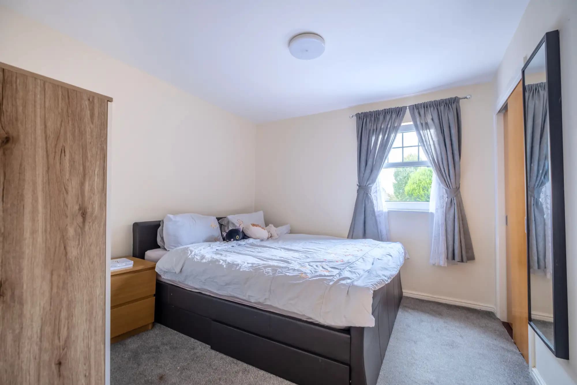 property photo 18 of 35