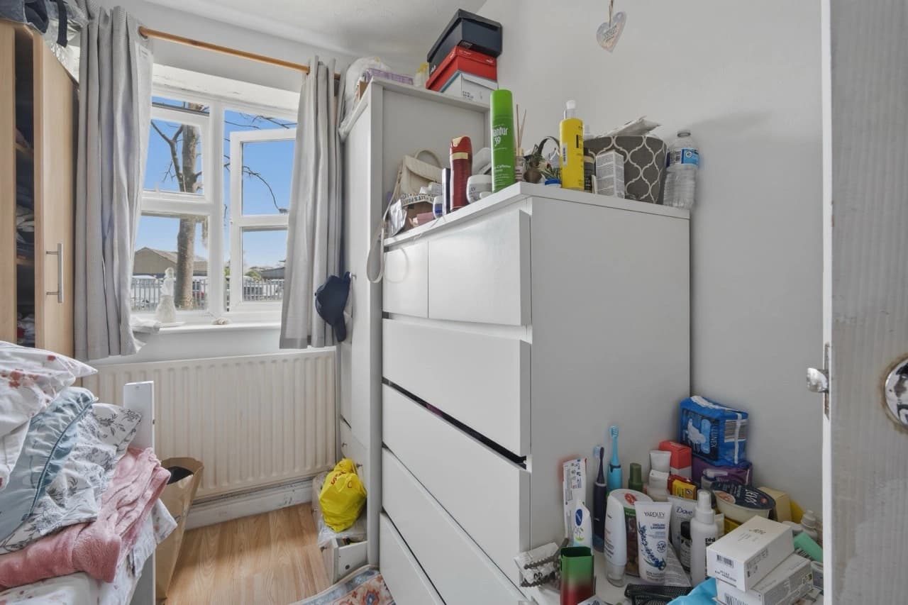 property photo 11 of 15