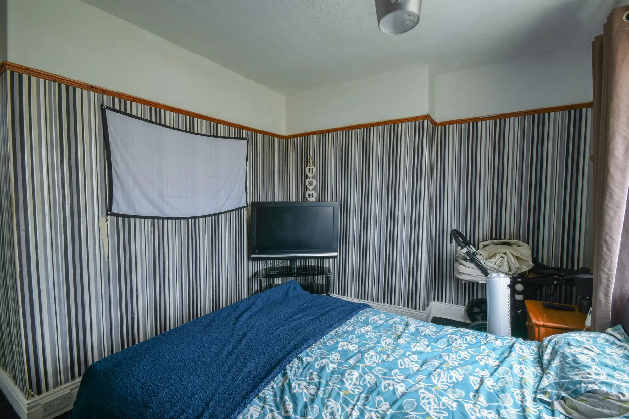 property photo 11 of 16