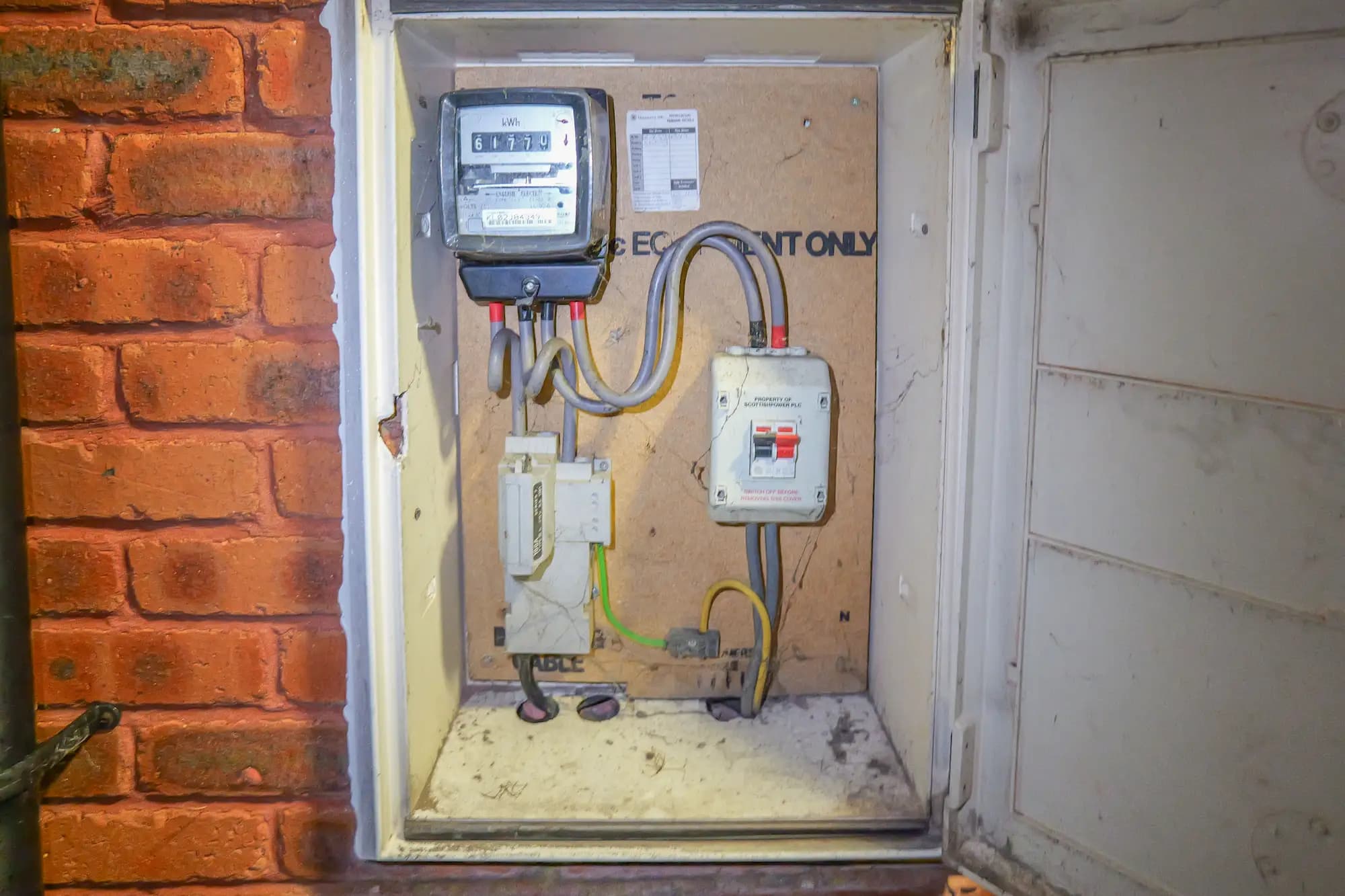 property photo 17 of 23