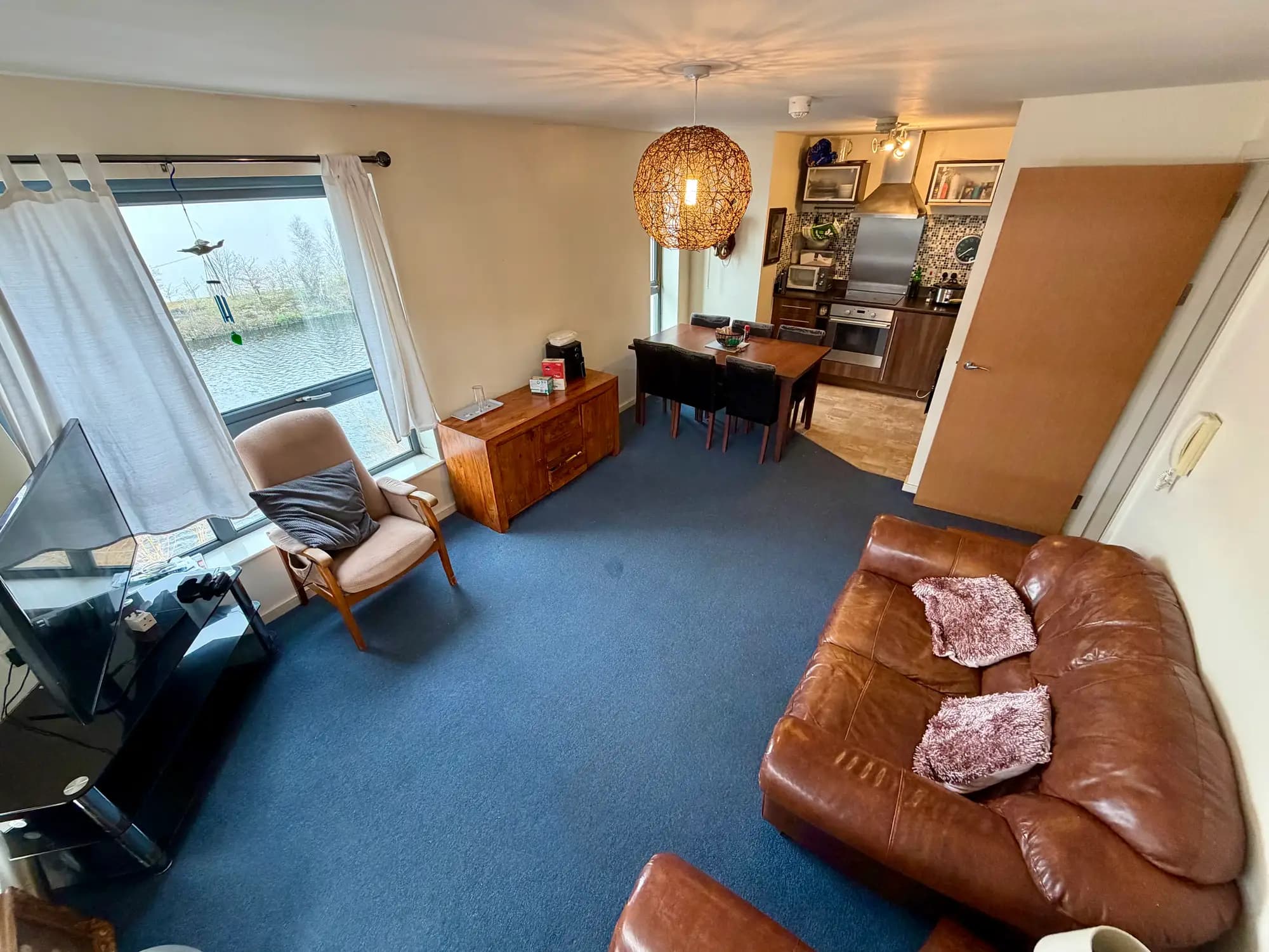 property photo 5 of 22