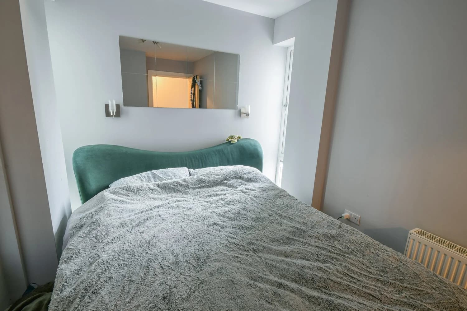 property photo 11 of 16