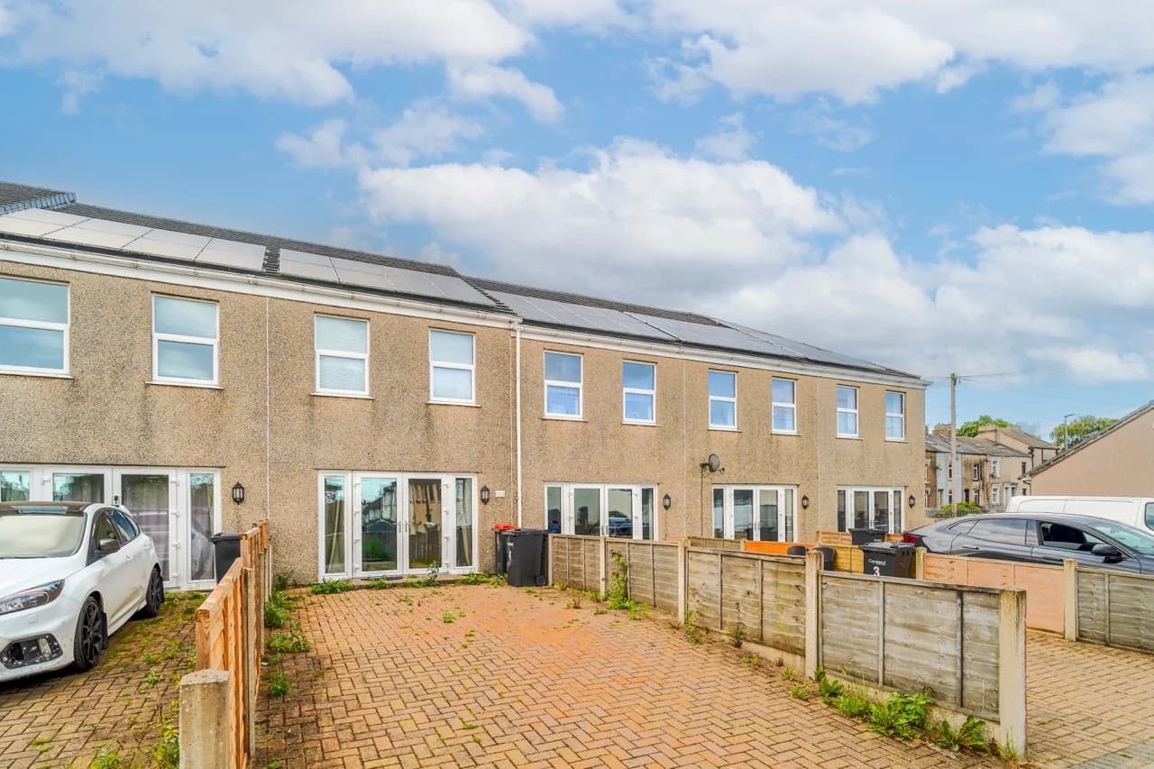 property photo 18 of 19