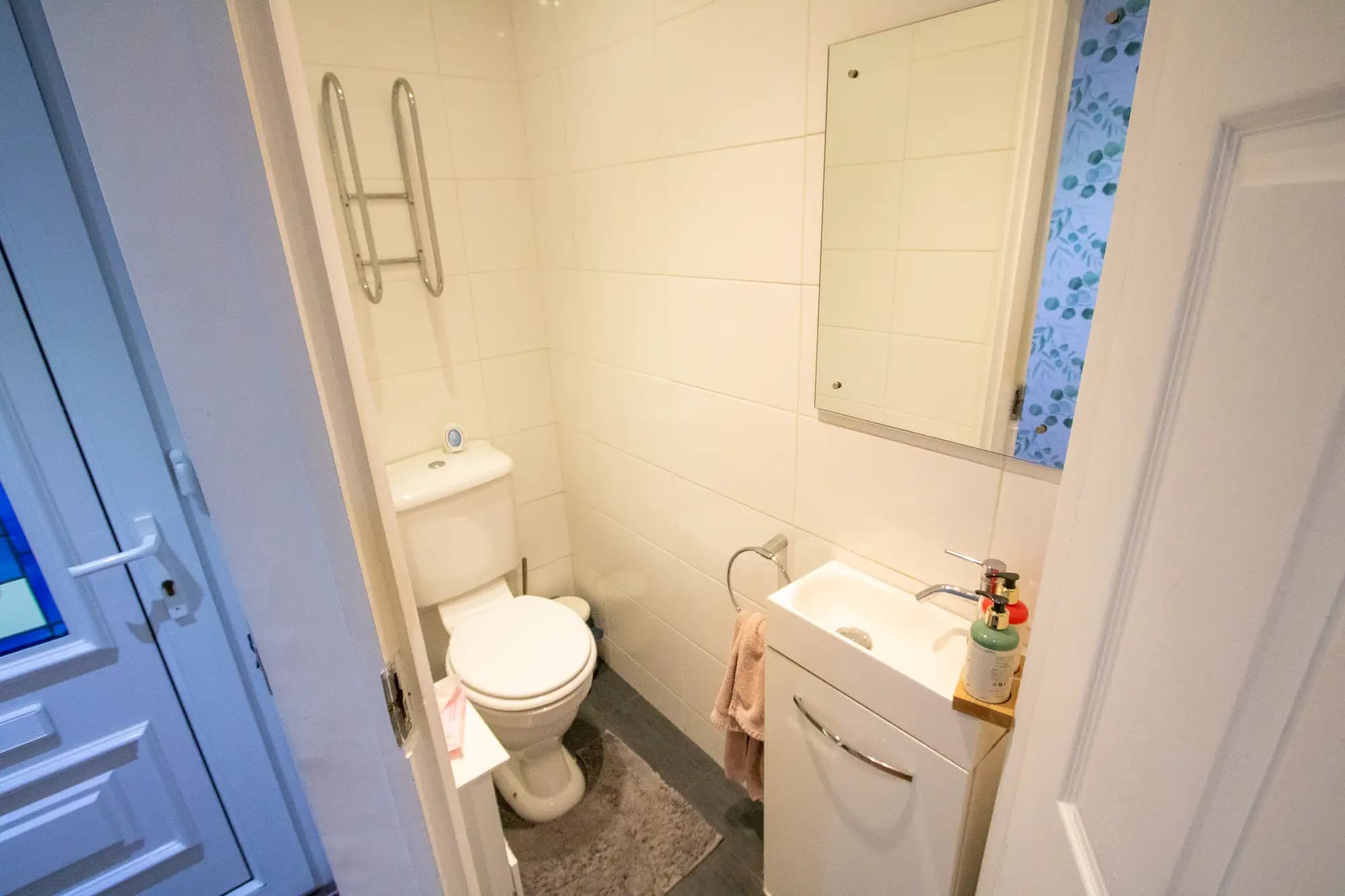 property photo 10 of 19