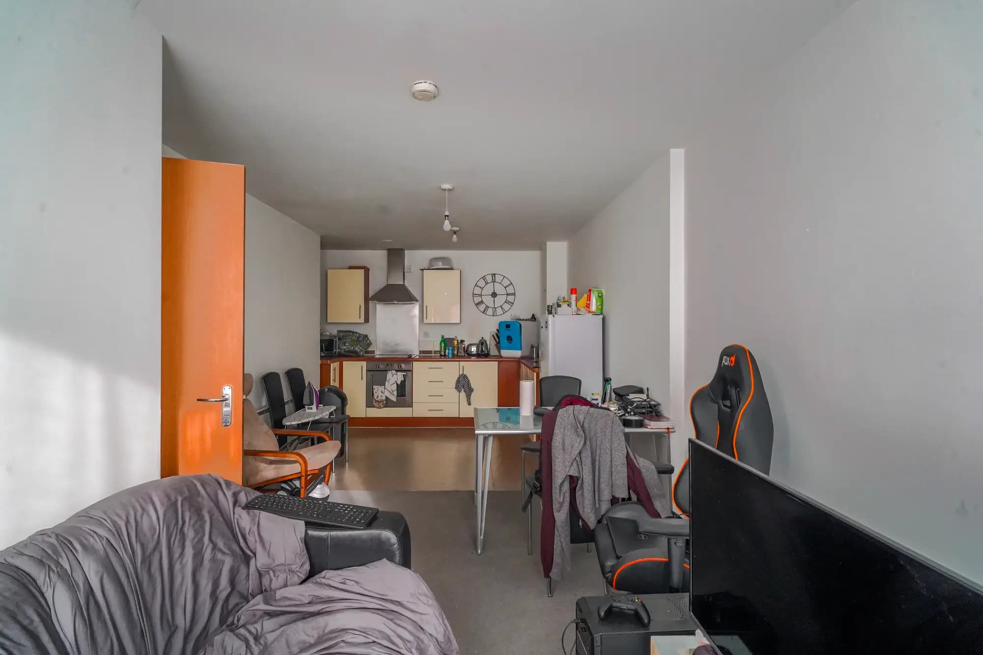 property photo 4 of 20