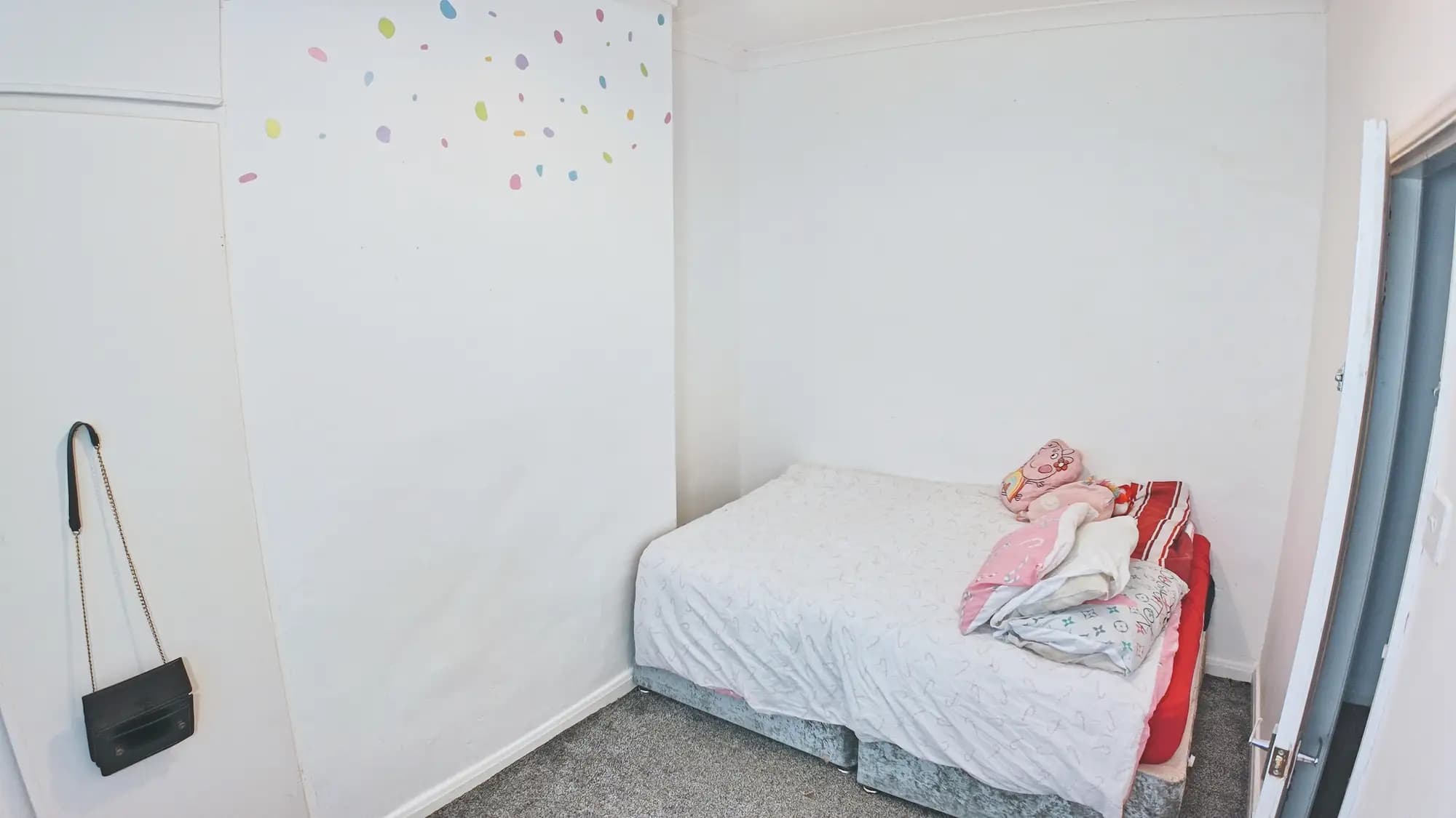 property photo 15 of 23