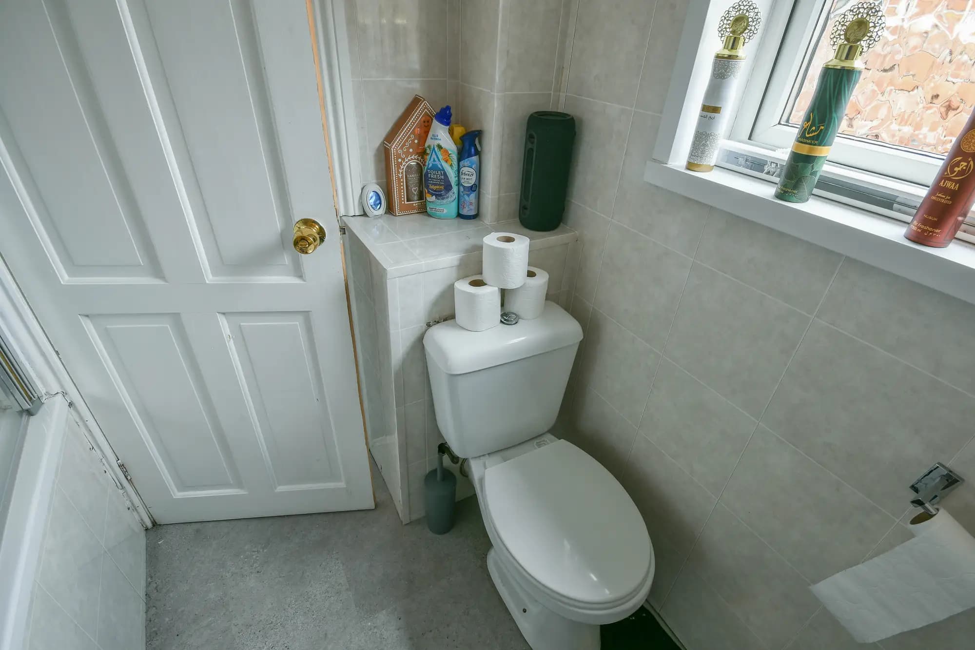 property photo 6 of 16