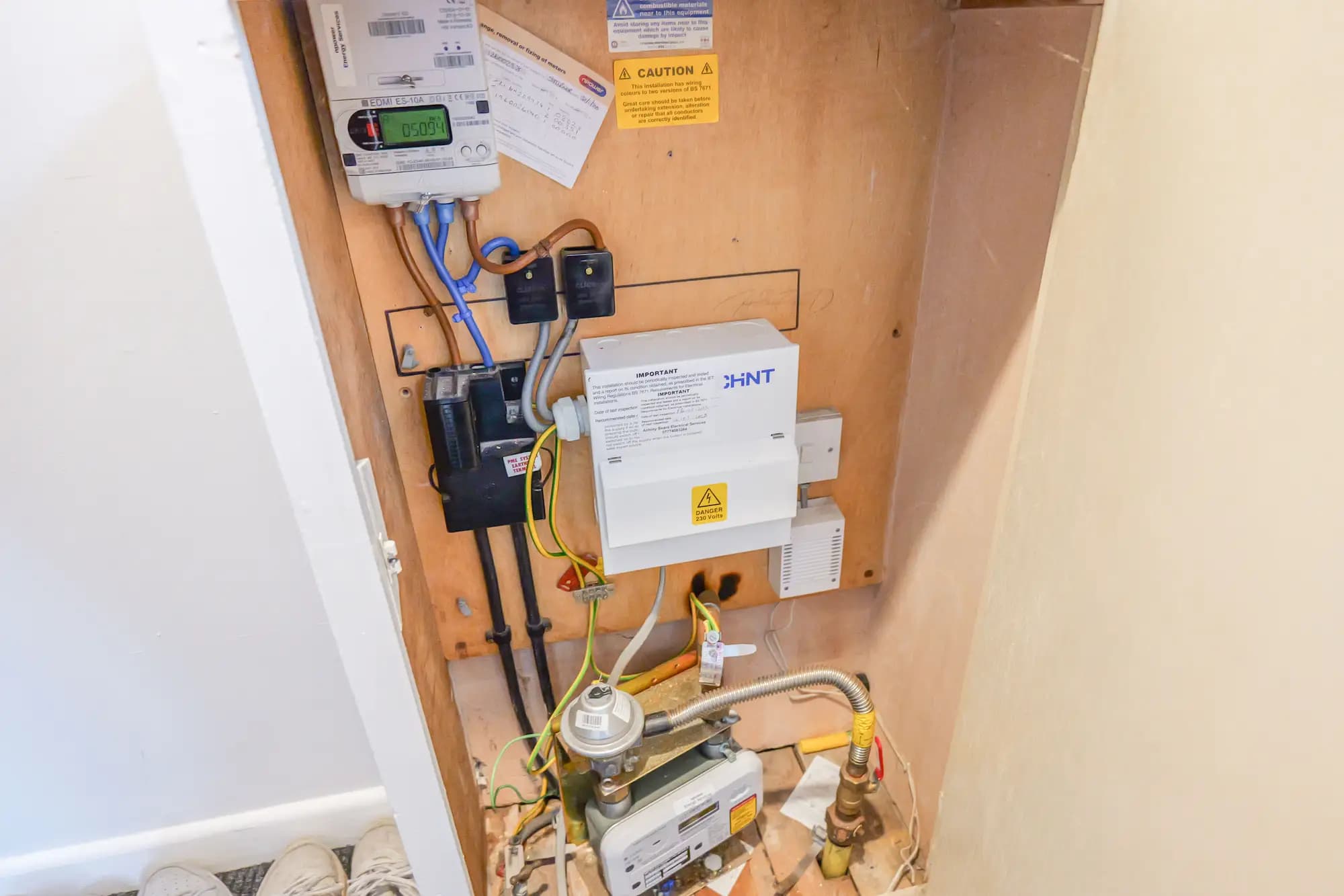 property photo 14 of 19