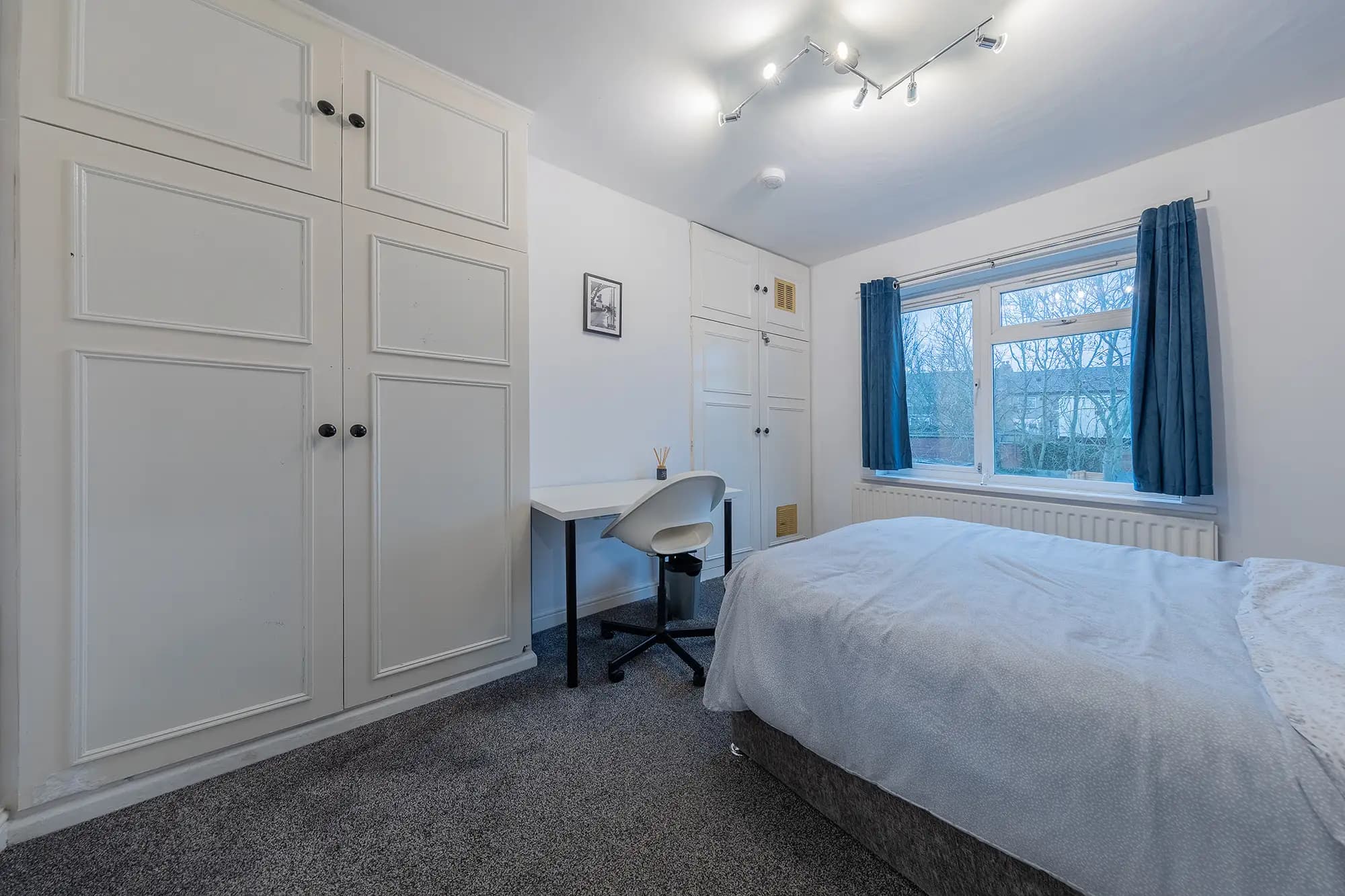 property photo 15 of 31