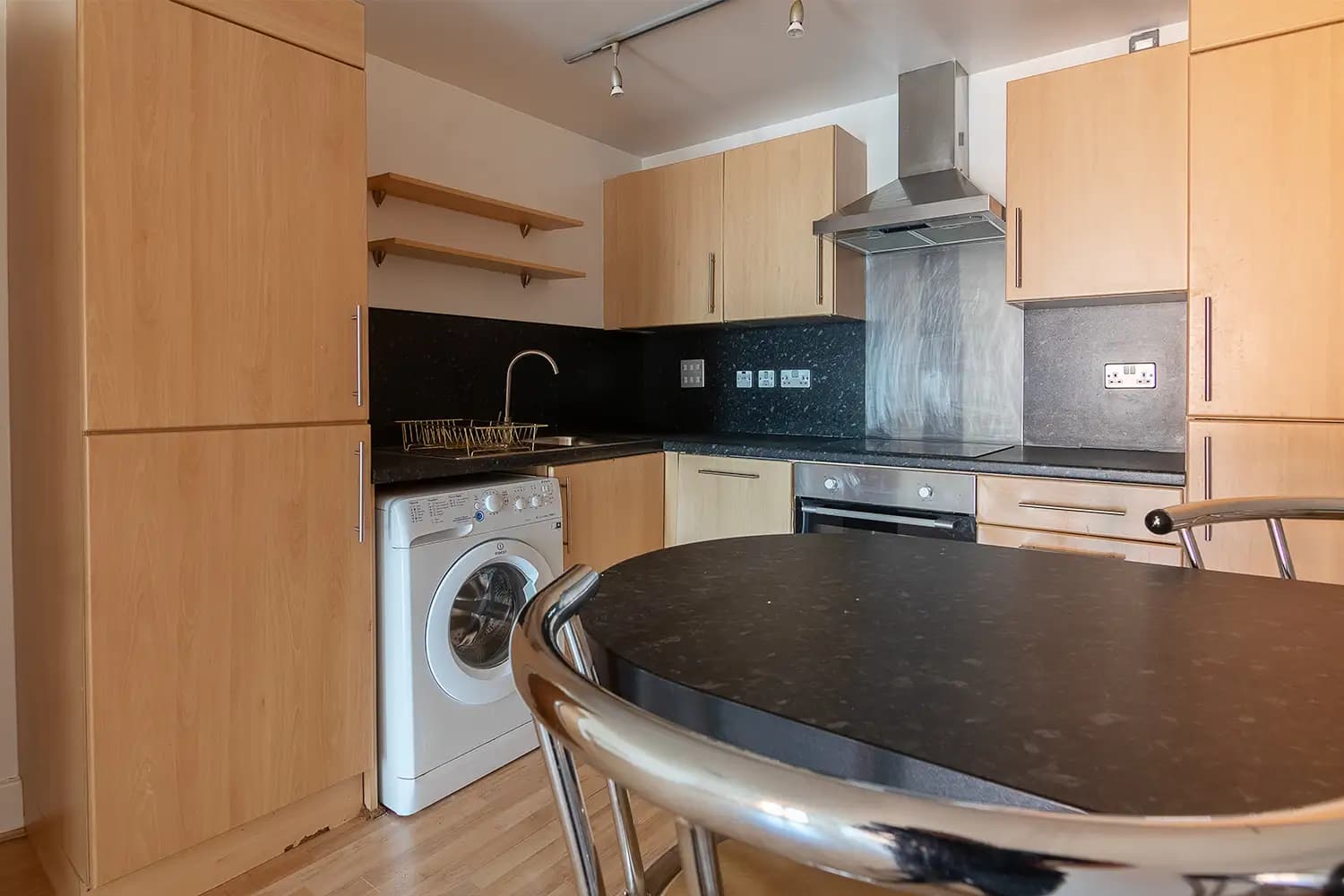 property photo 5 of 30