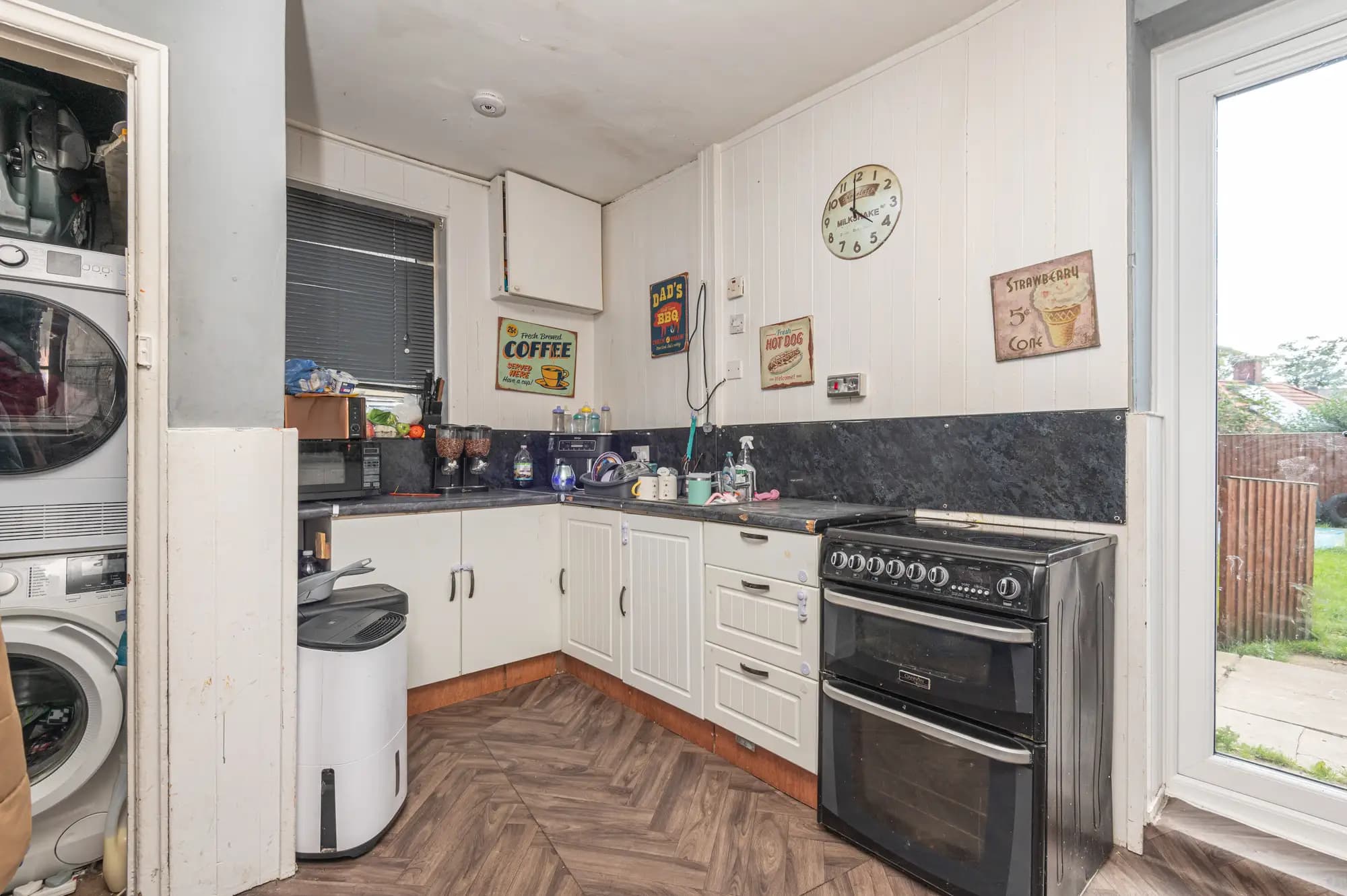property photo 5 of 20