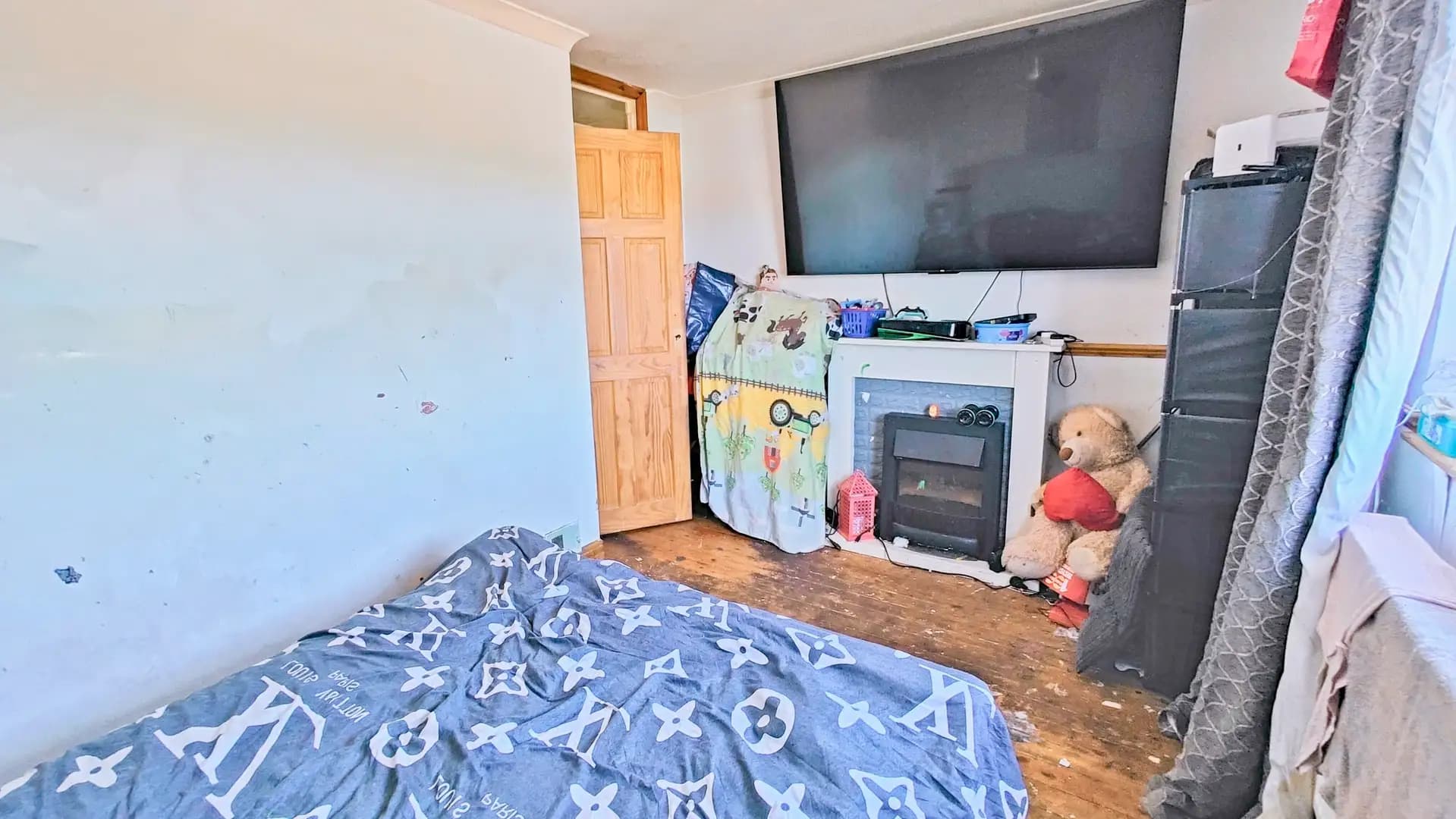 property photo 14 of 26