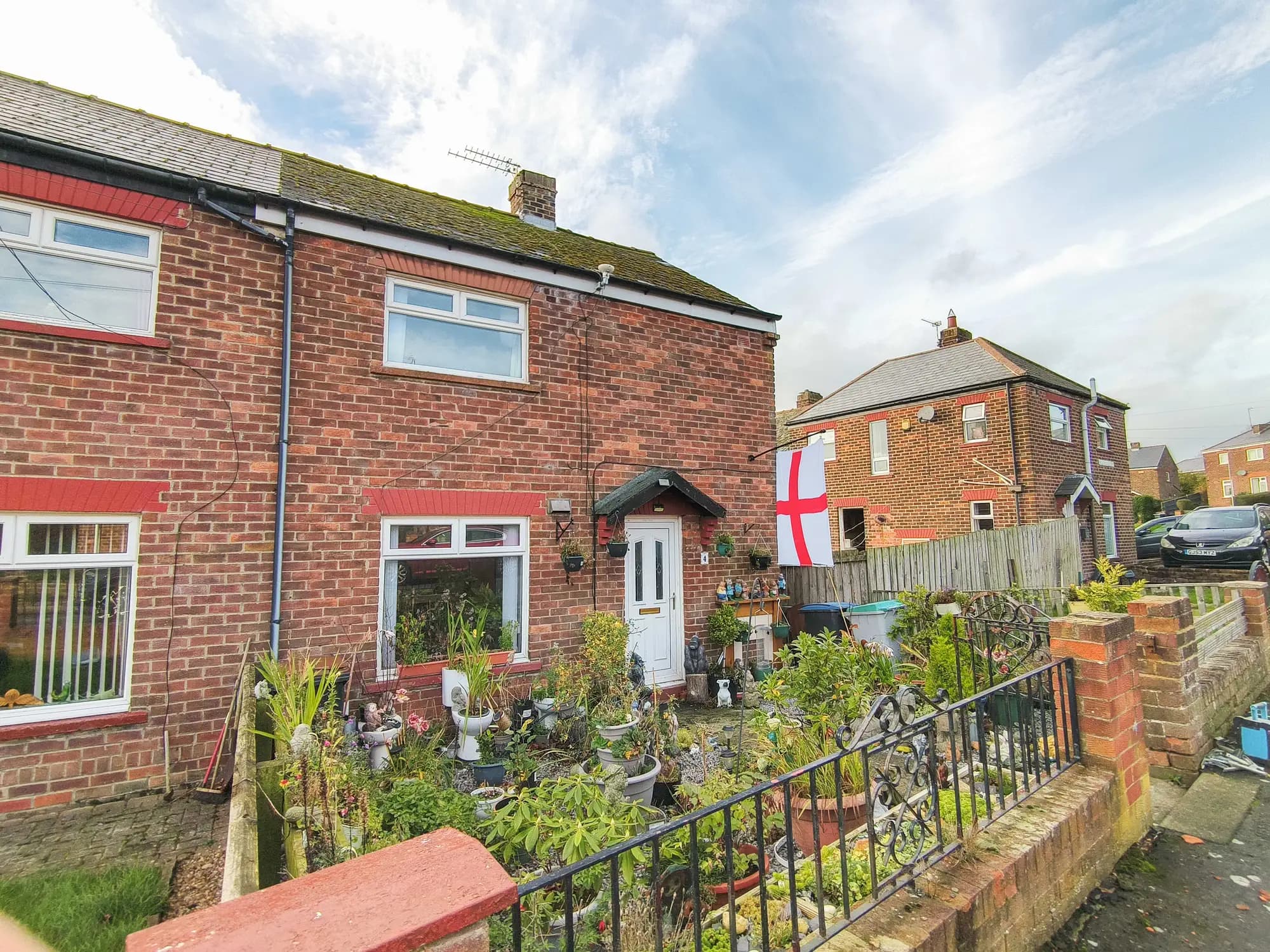 property photo 7 of 17