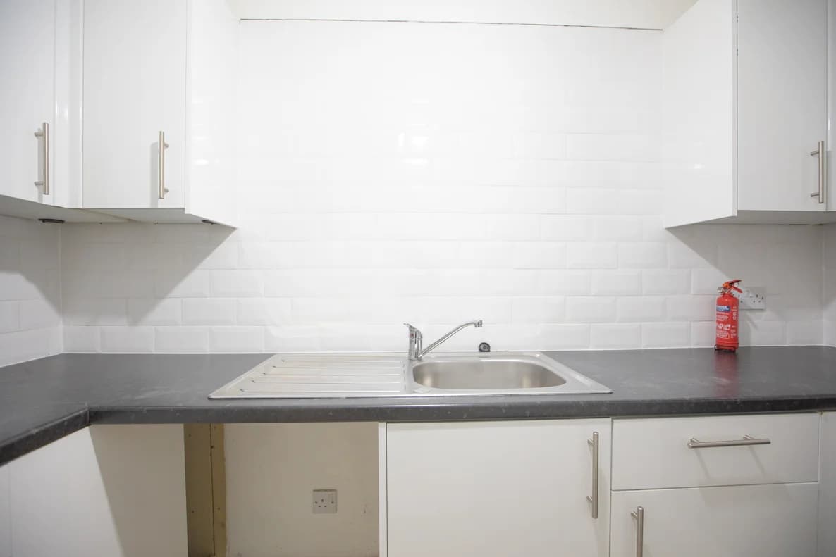 property photo 8 of 29