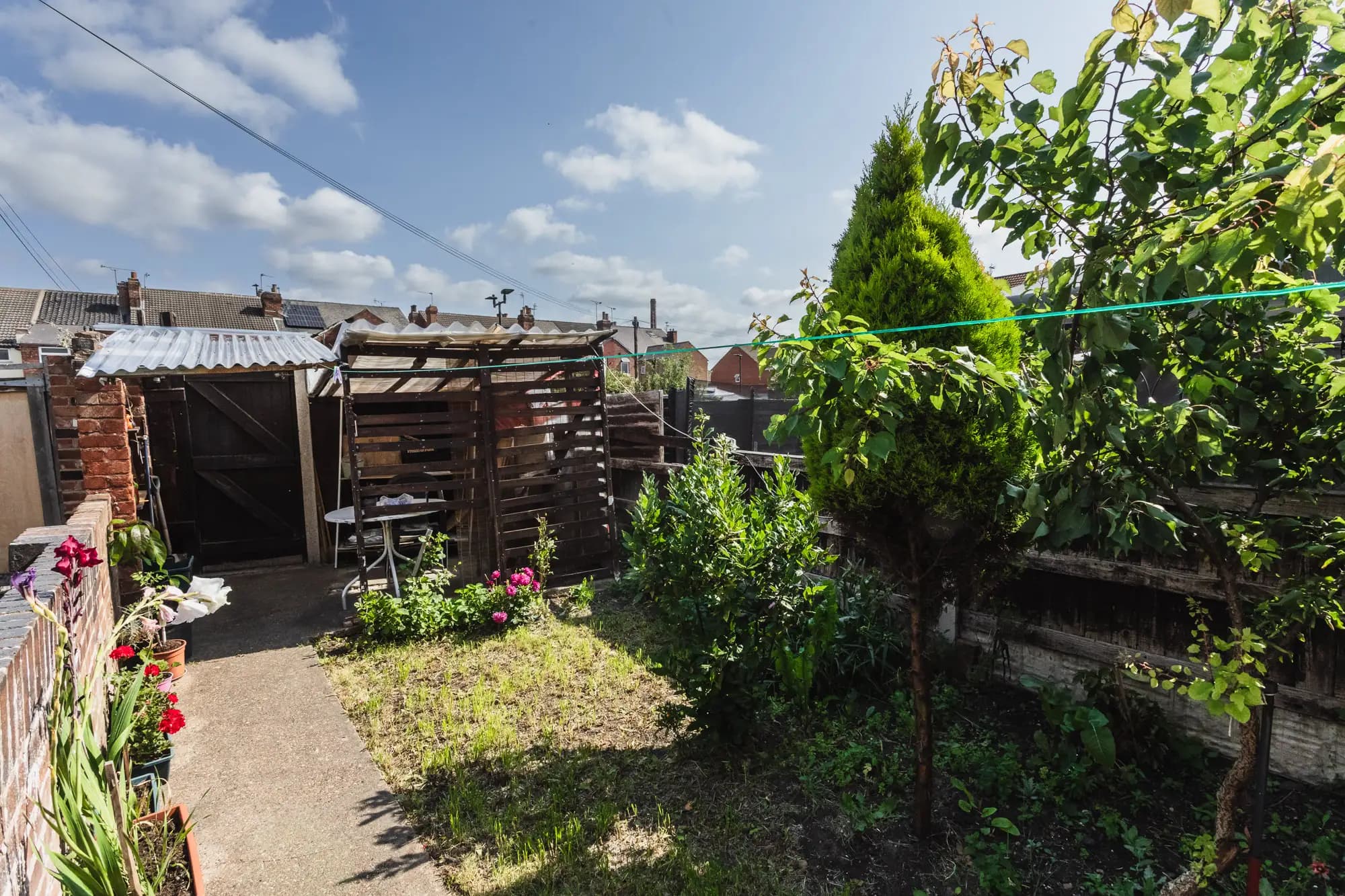 property photo 25 of 28