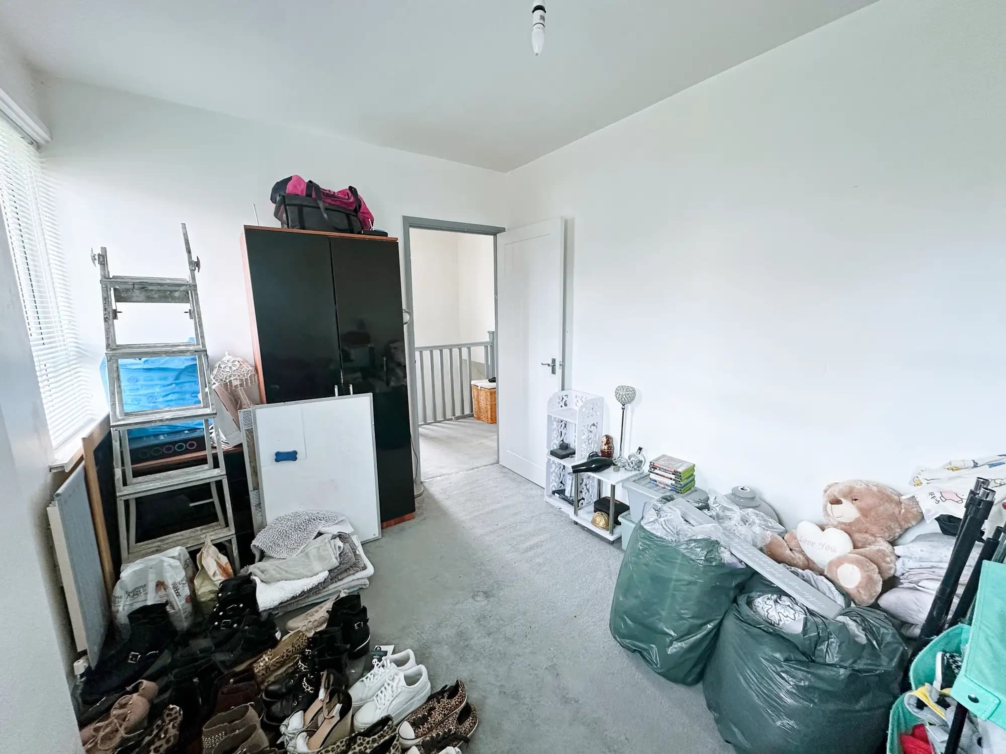 property photo 13 of 32