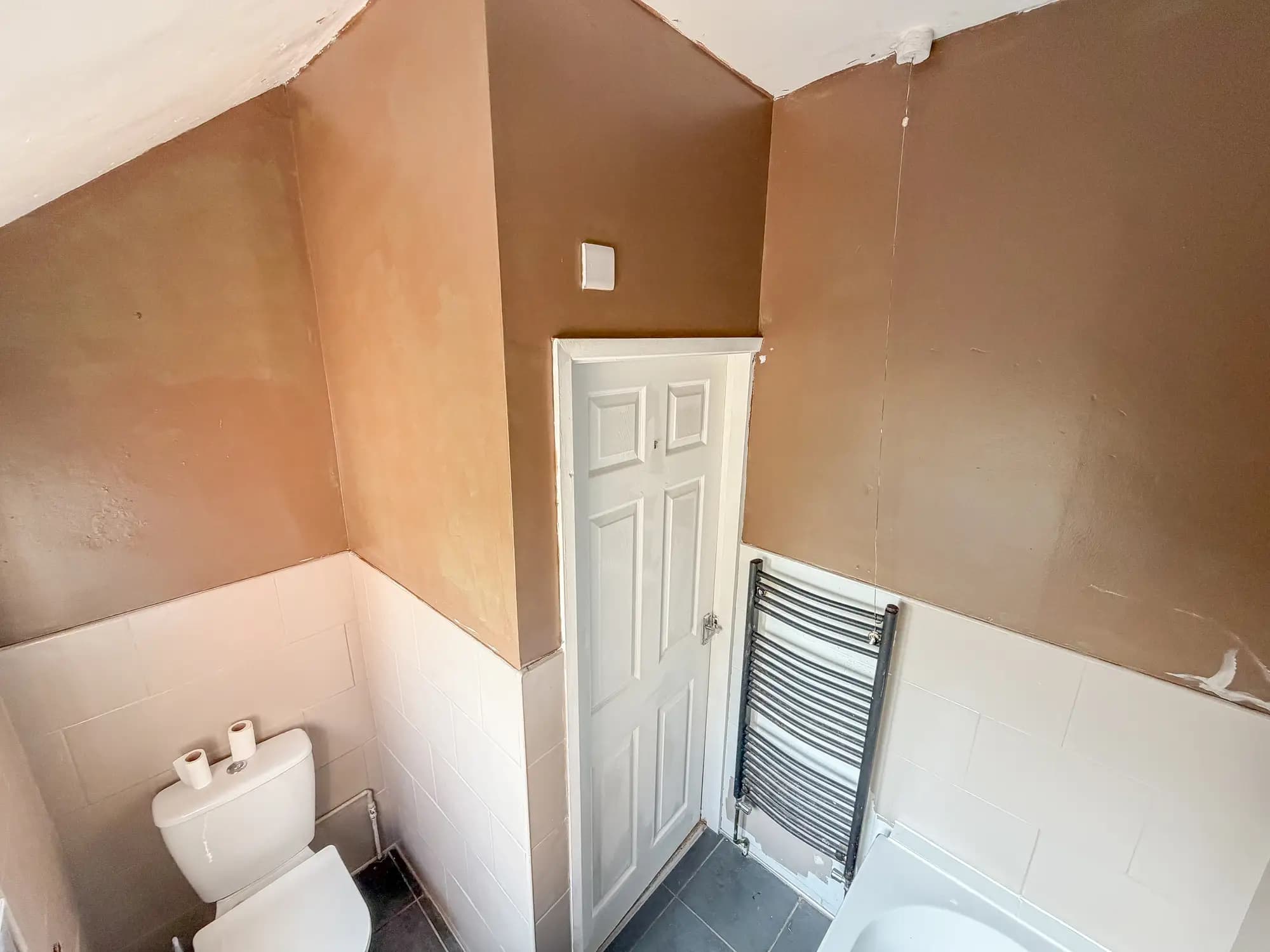 property photo 10 of 18