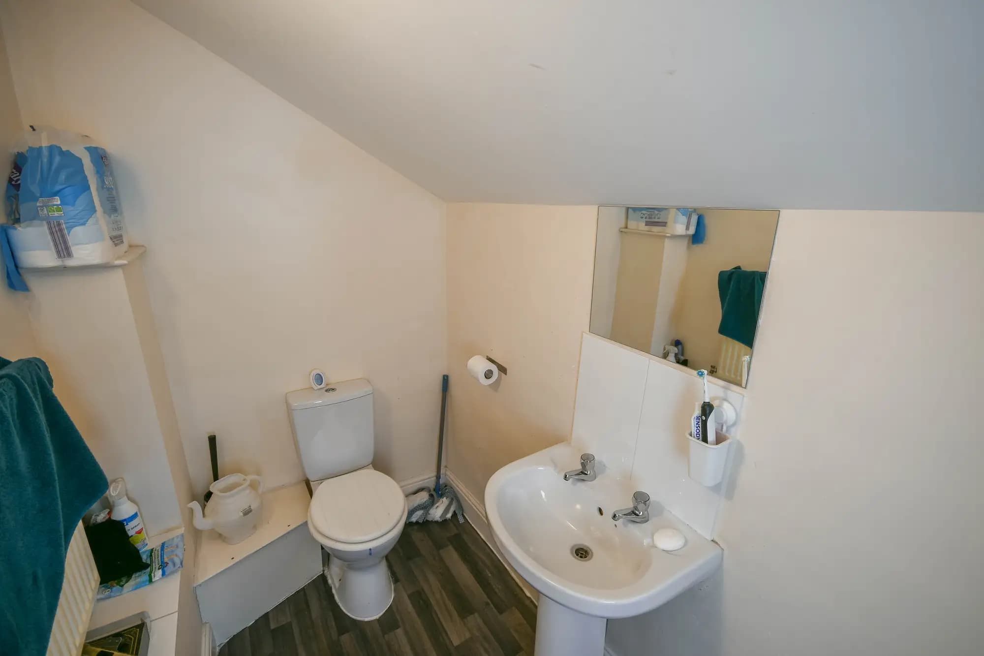 property photo 11 of 29