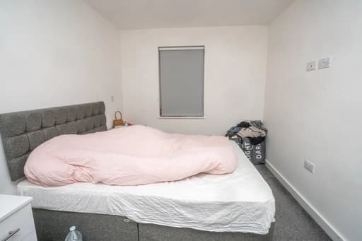 property photo 18 of 25