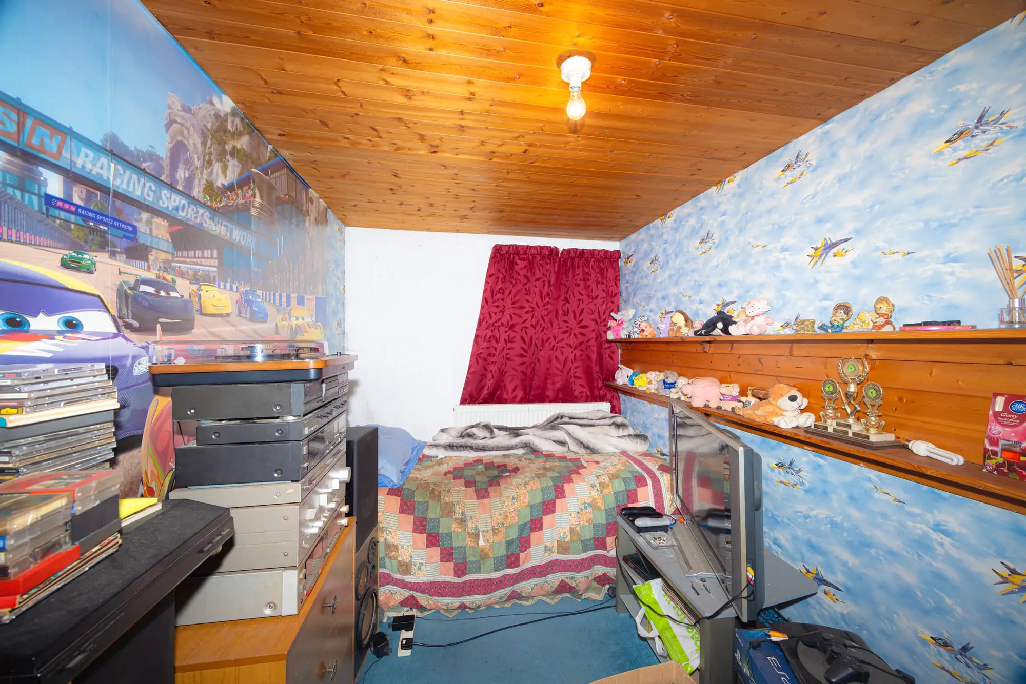 property photo 14 of 22