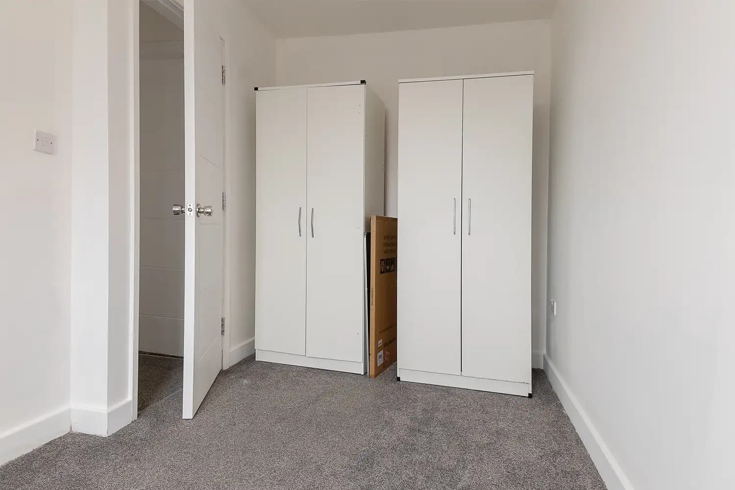 property photo 21 of 31