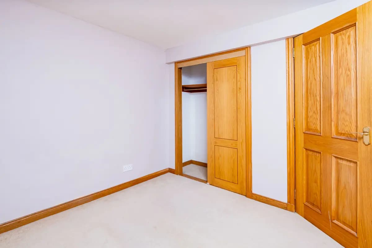 property photo 14 of 27