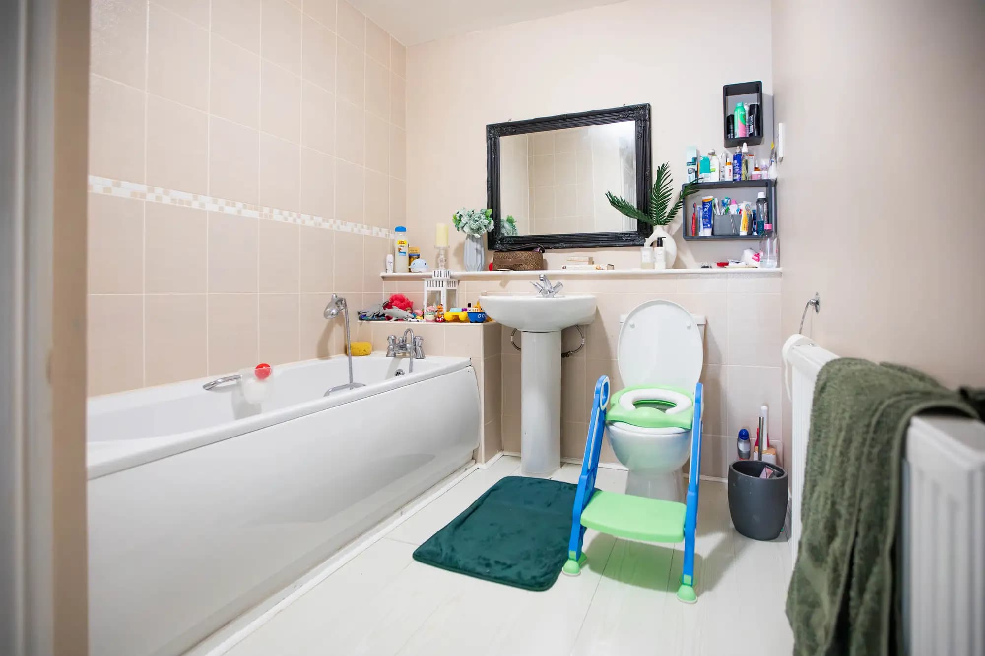 property photo 13 of 38