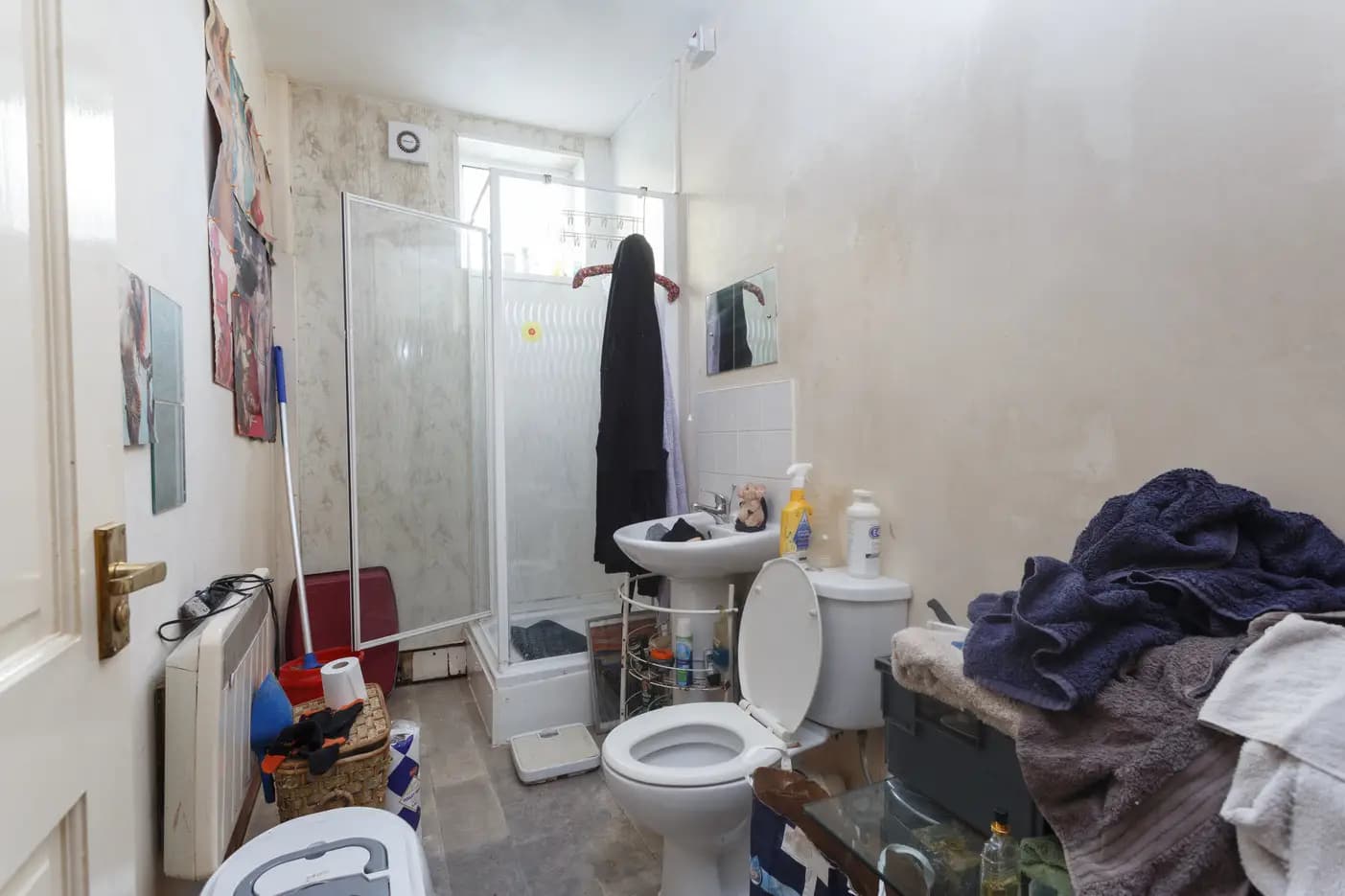 property photo 5 of 10