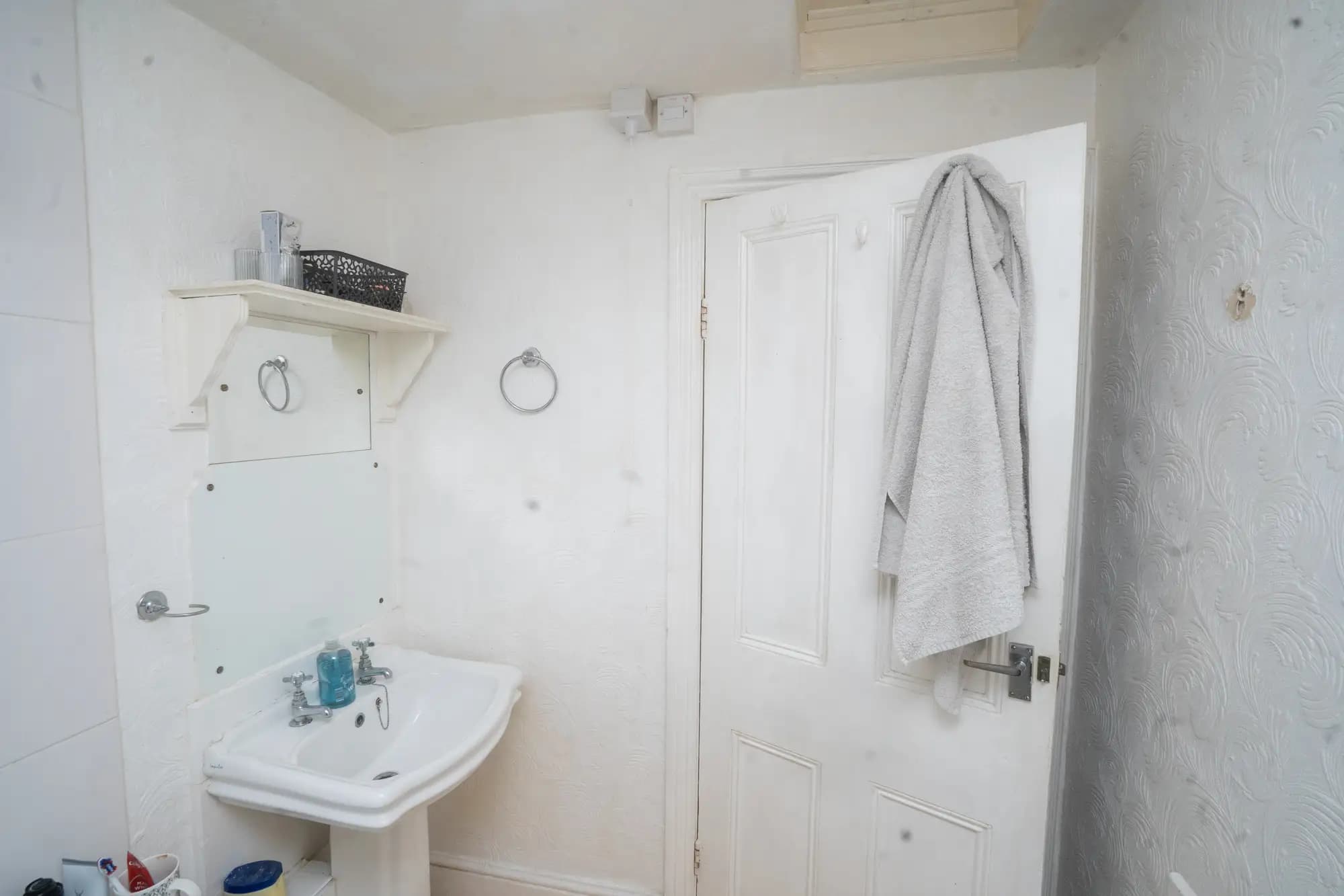 property photo 19 of 44