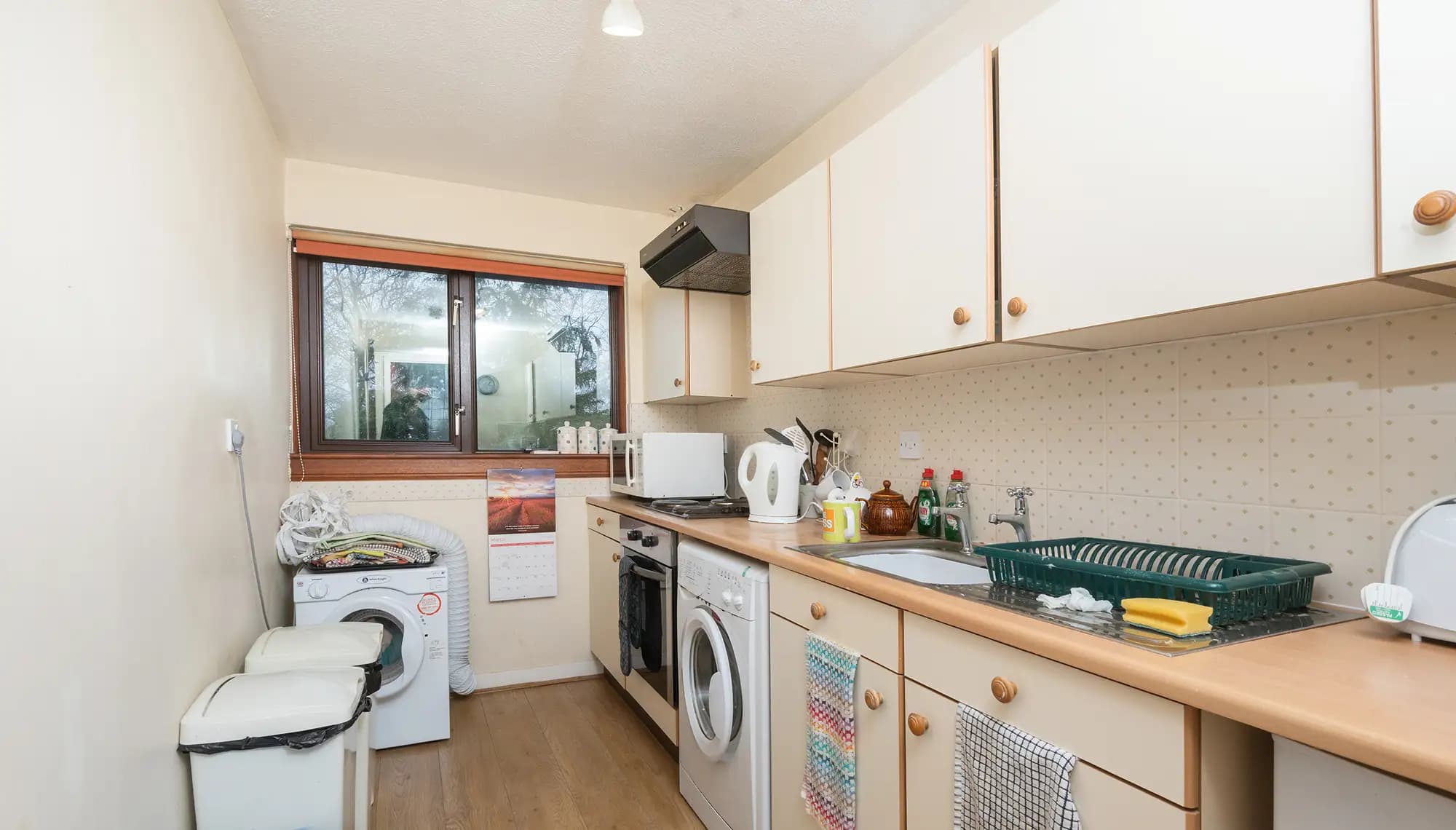 property photo 5 of 14