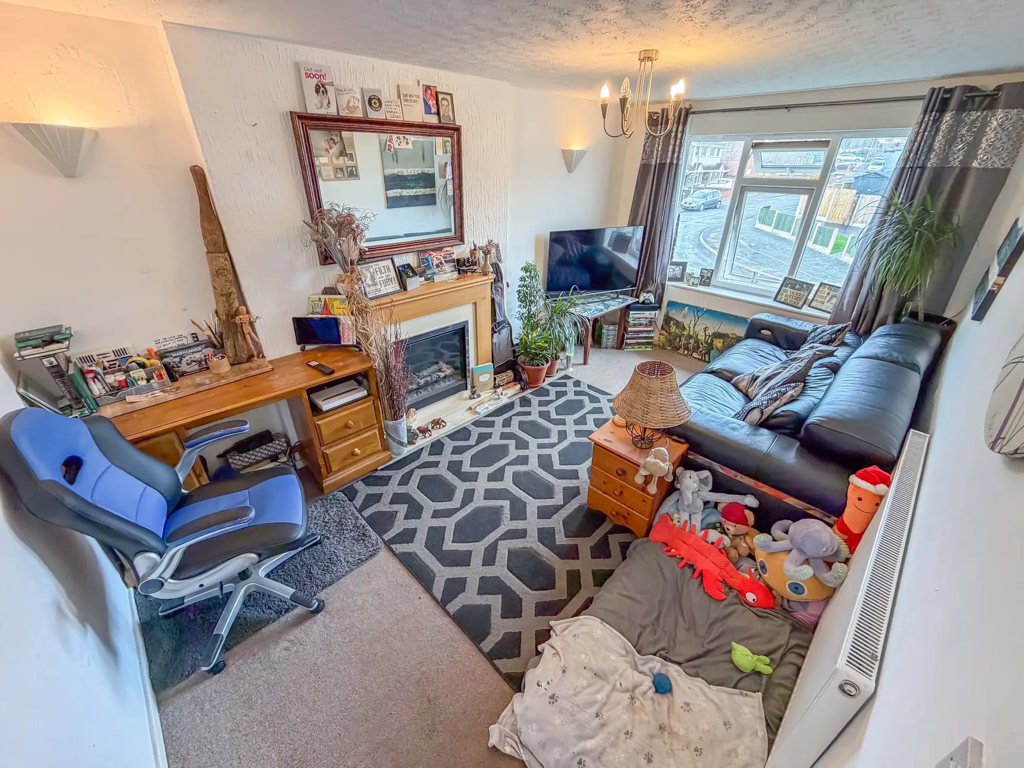 property photo 4 of 19