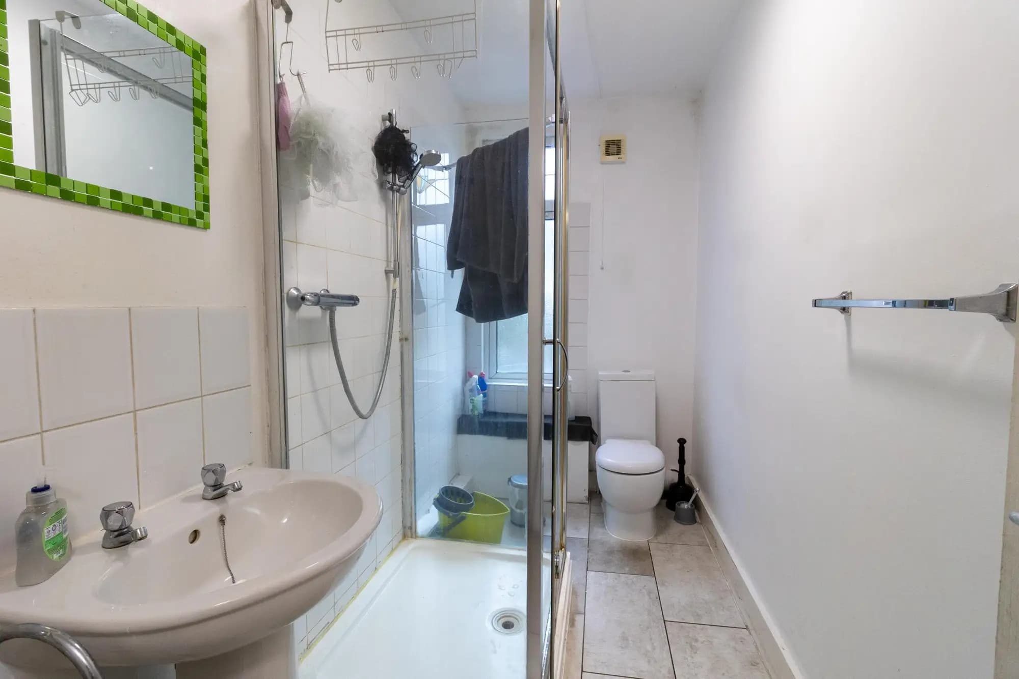 property photo 10 of 17
