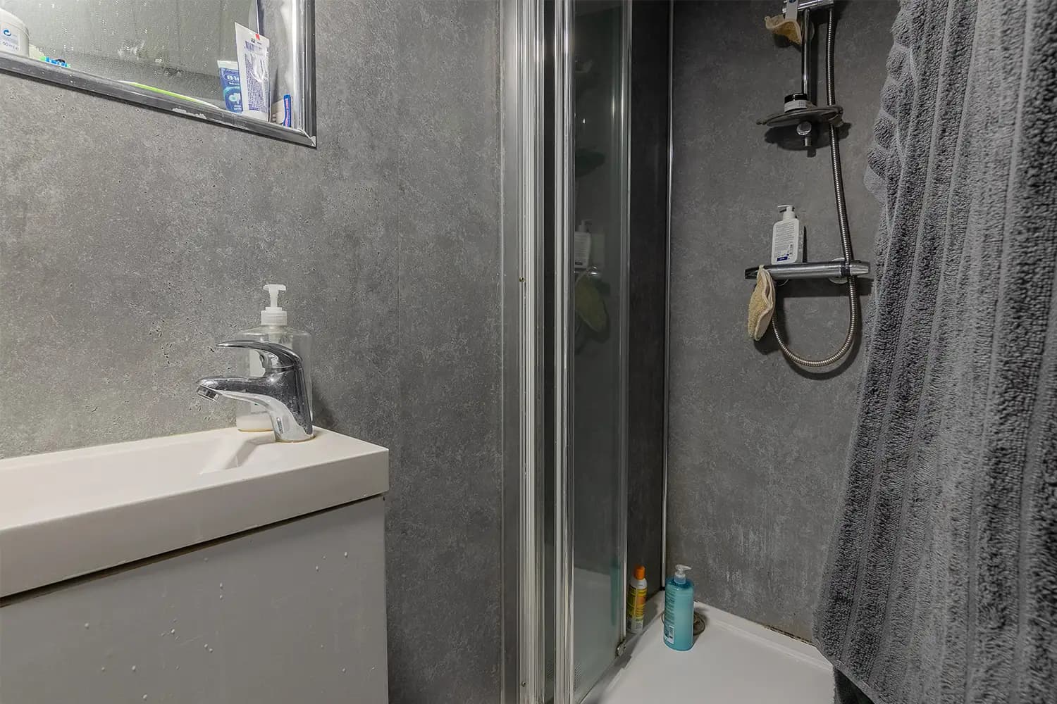 property photo 15 of 42