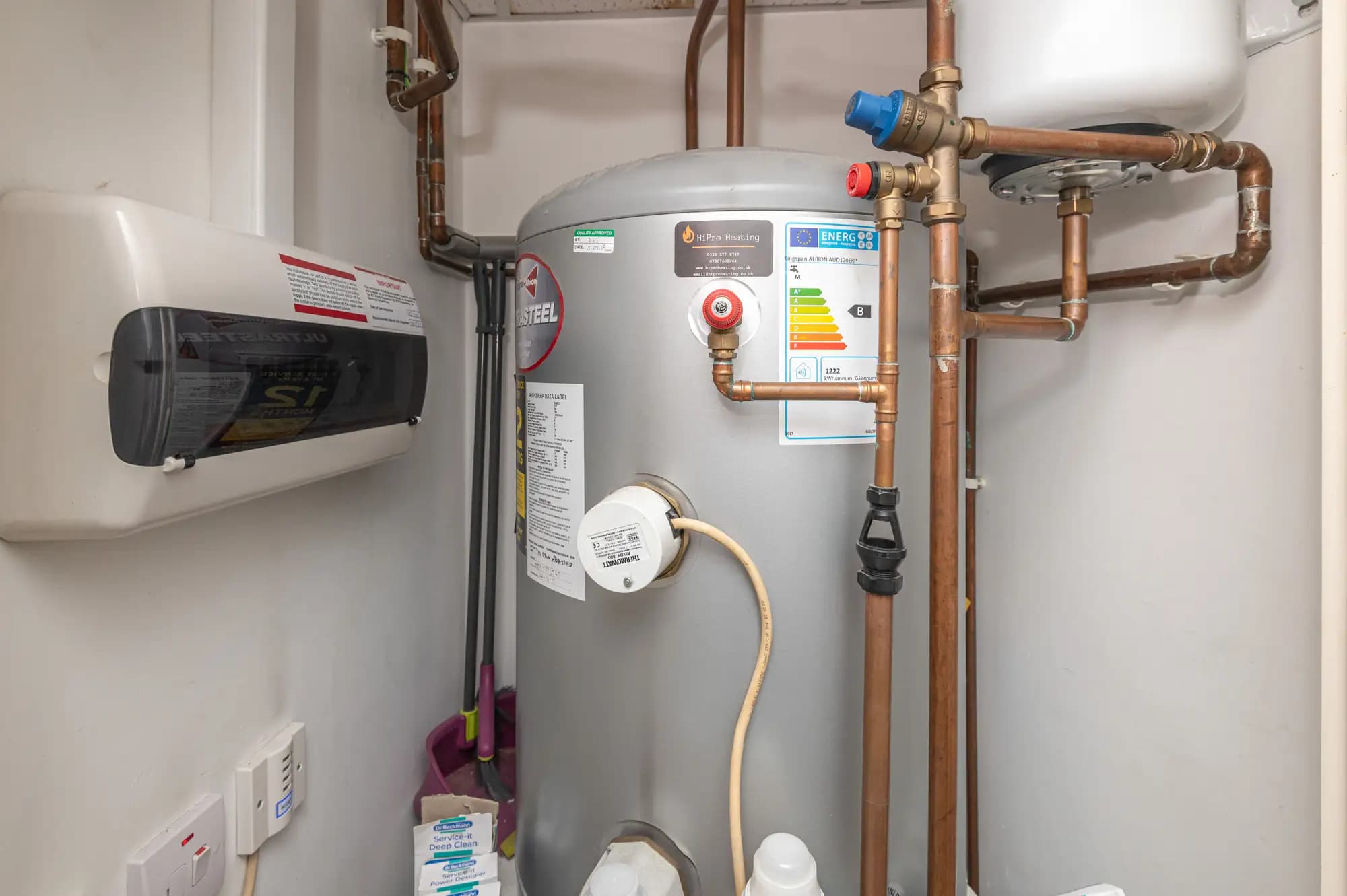 property photo 11 of 21