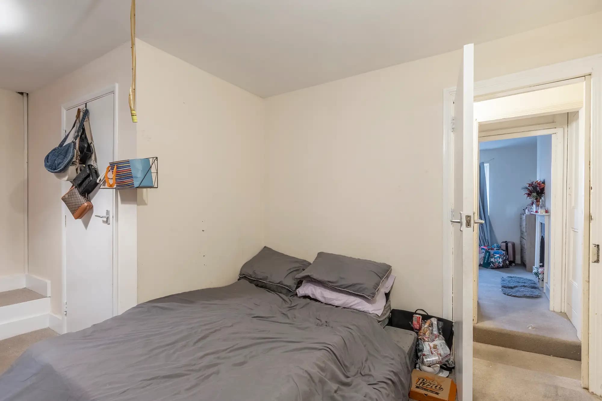 property photo 11 of 25