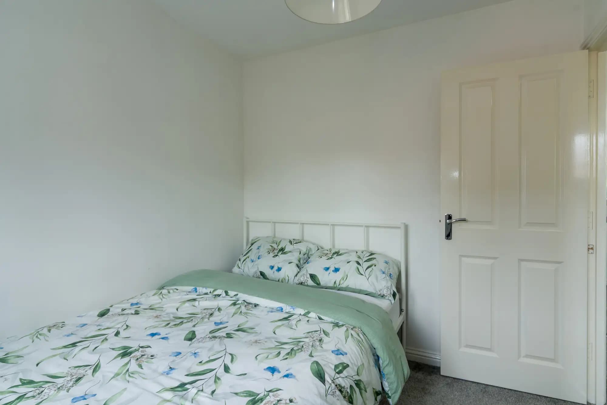 property photo 17 of 38