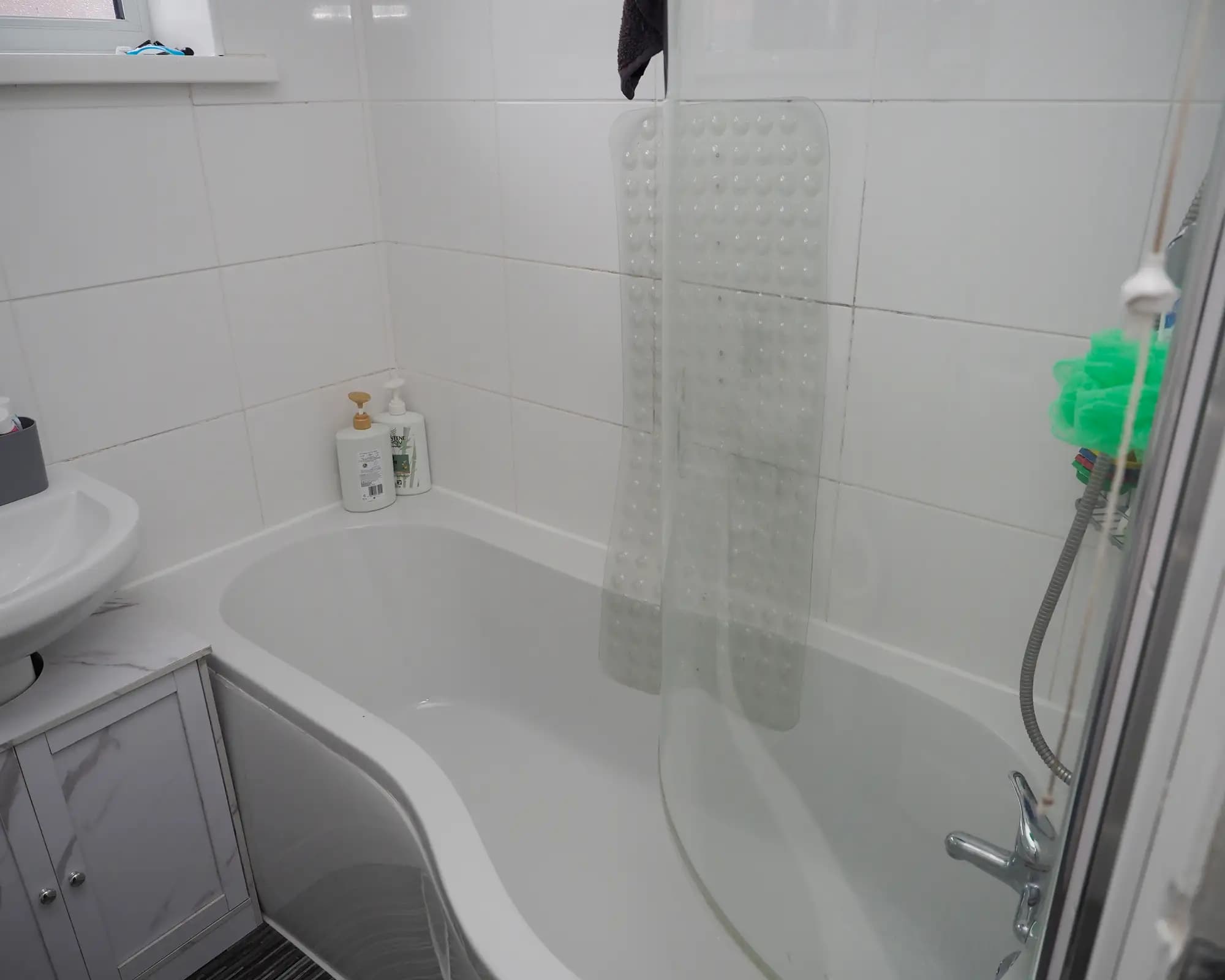 property photo 8 of 19