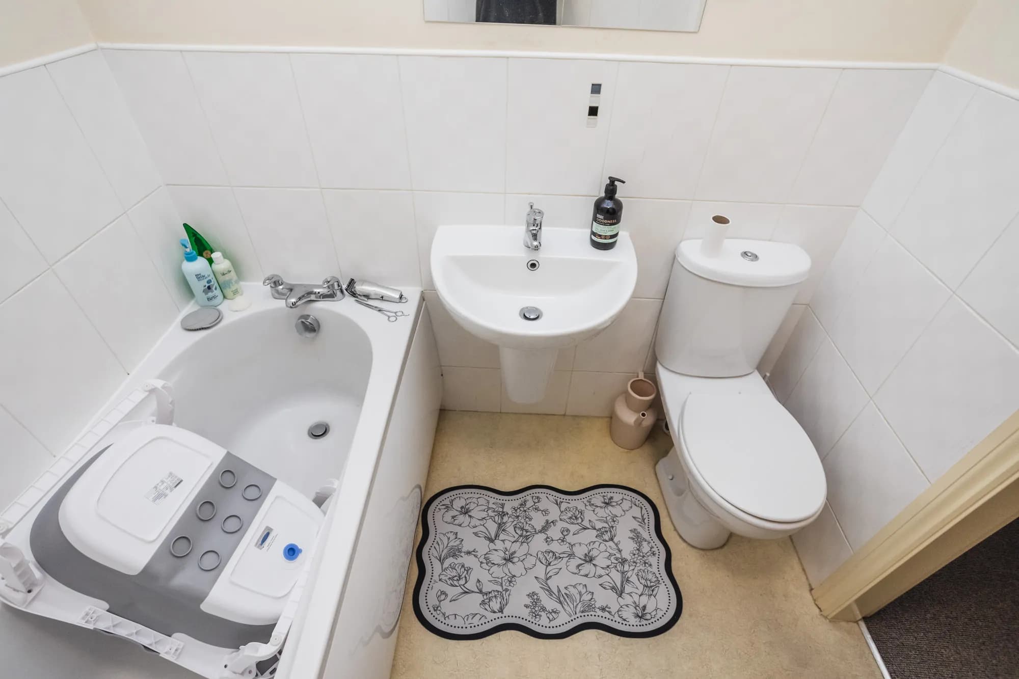 property photo 8 of 20