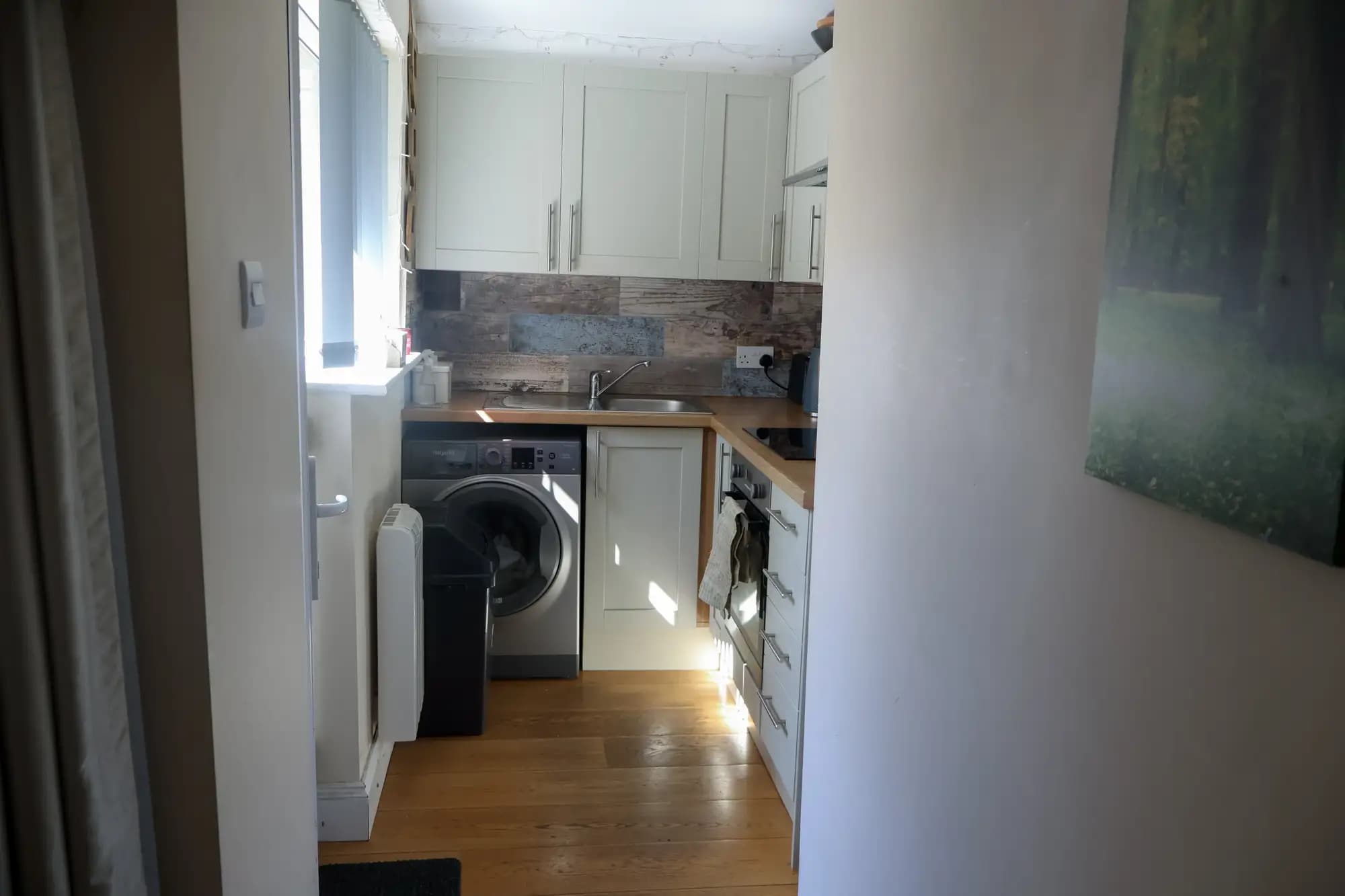 property photo 6 of 18