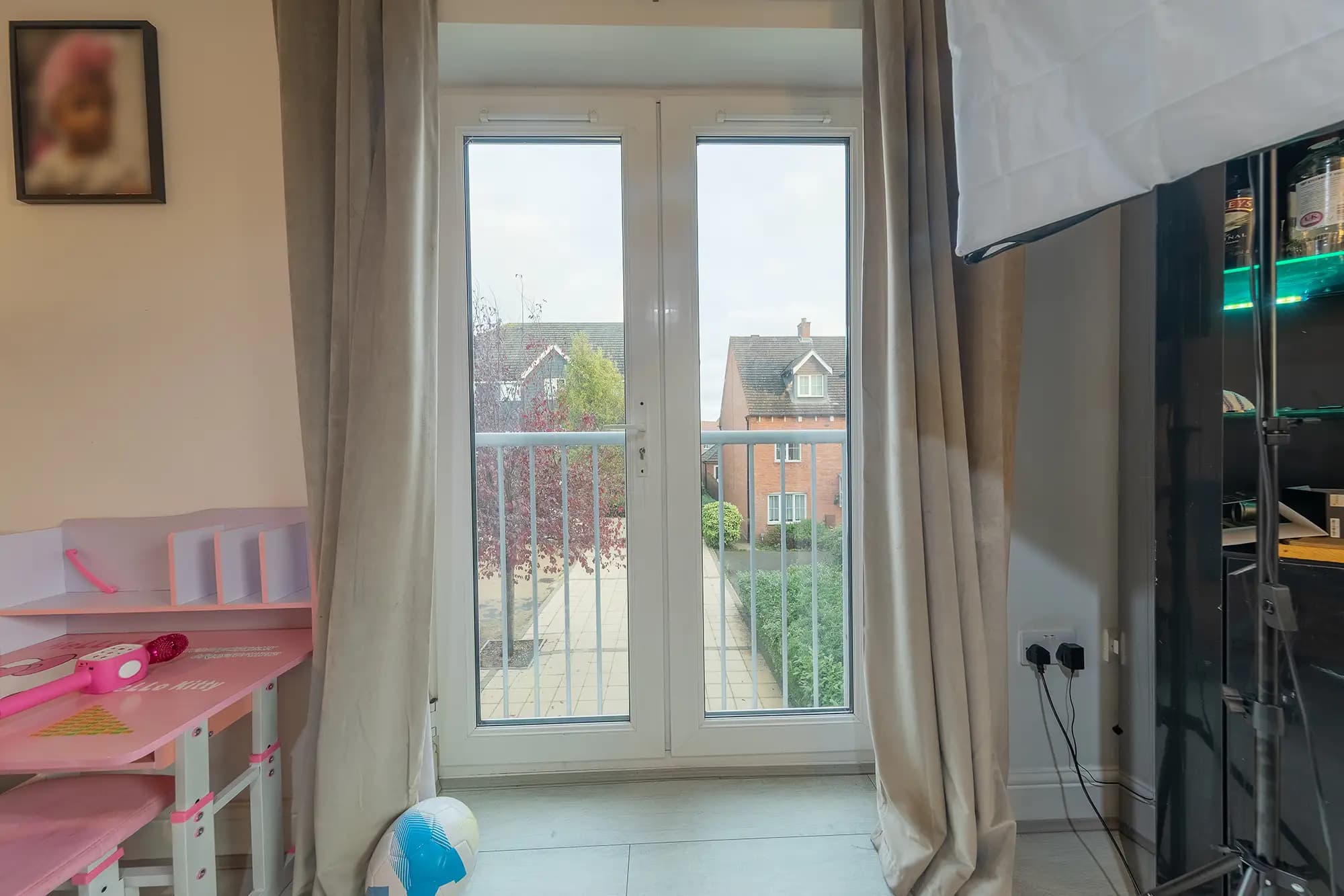 property photo 8 of 26