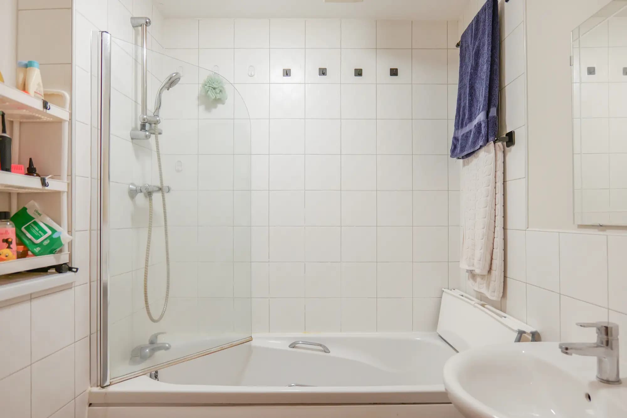 property photo 7 of 15