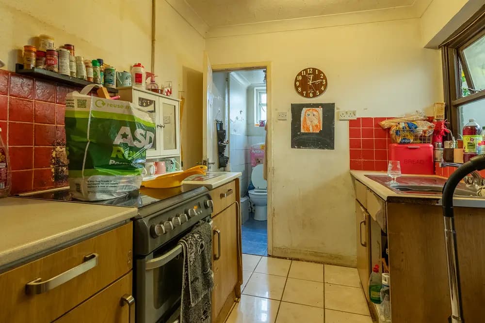property photo 7 of 21
