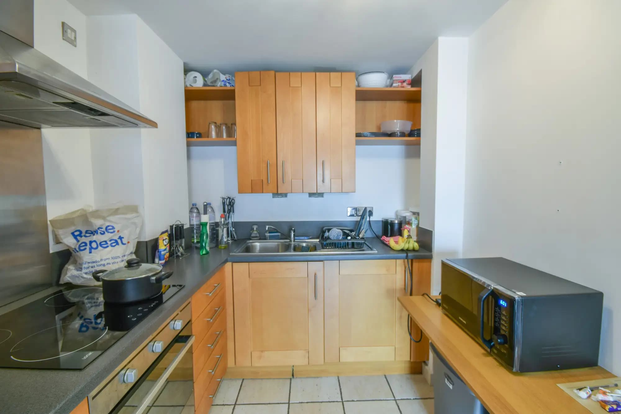 property photo 4 of 10