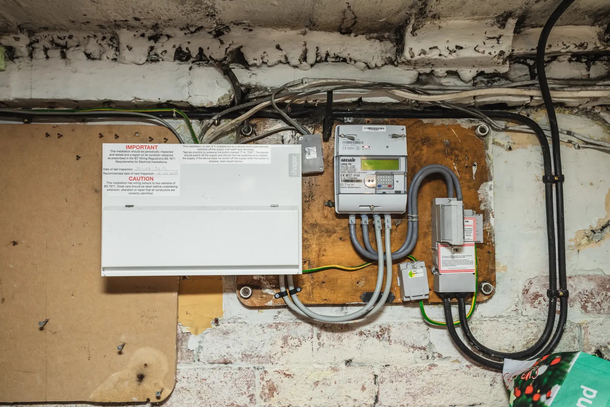 property photo 14 of 16