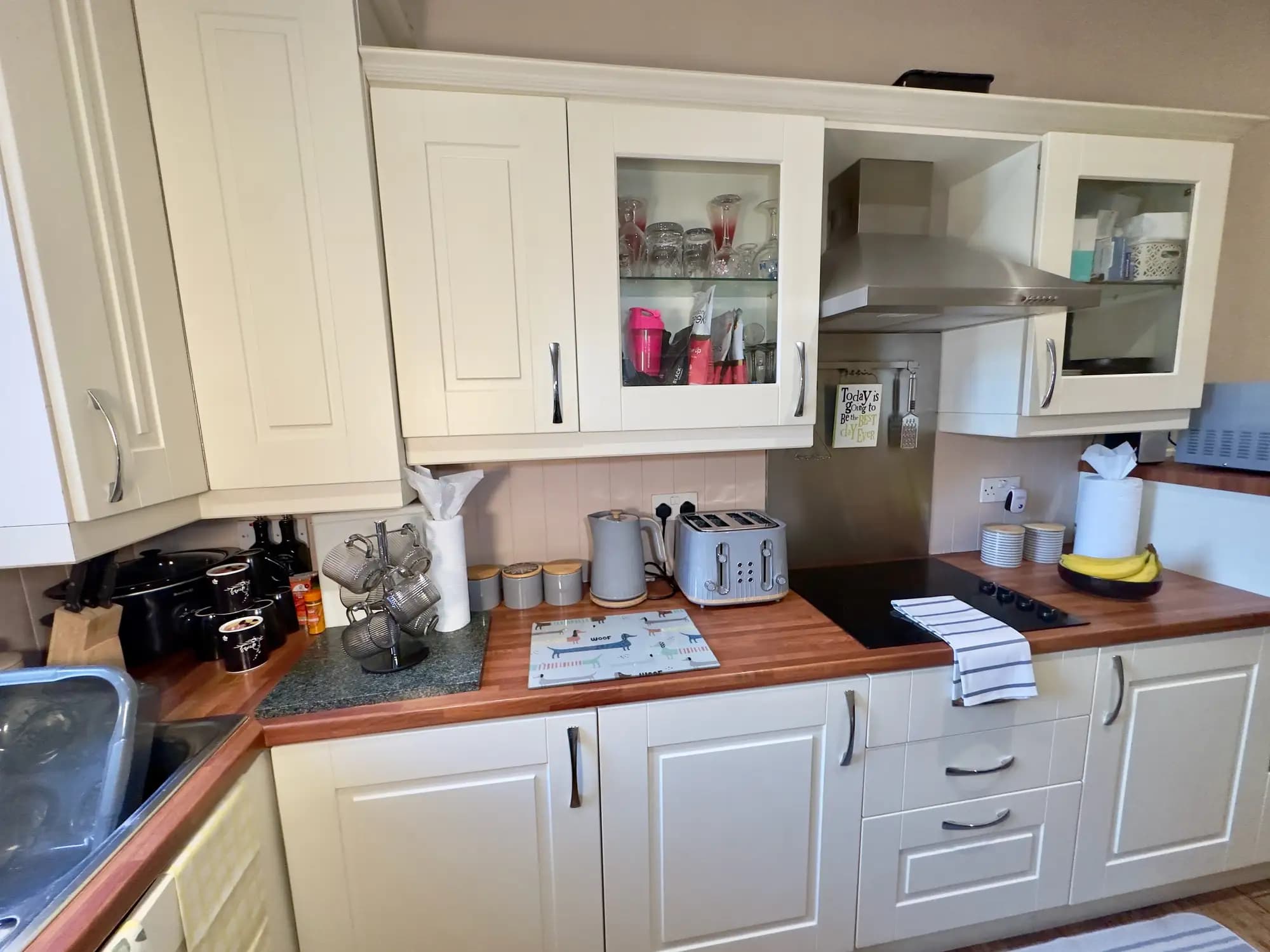 property photo 6 of 18